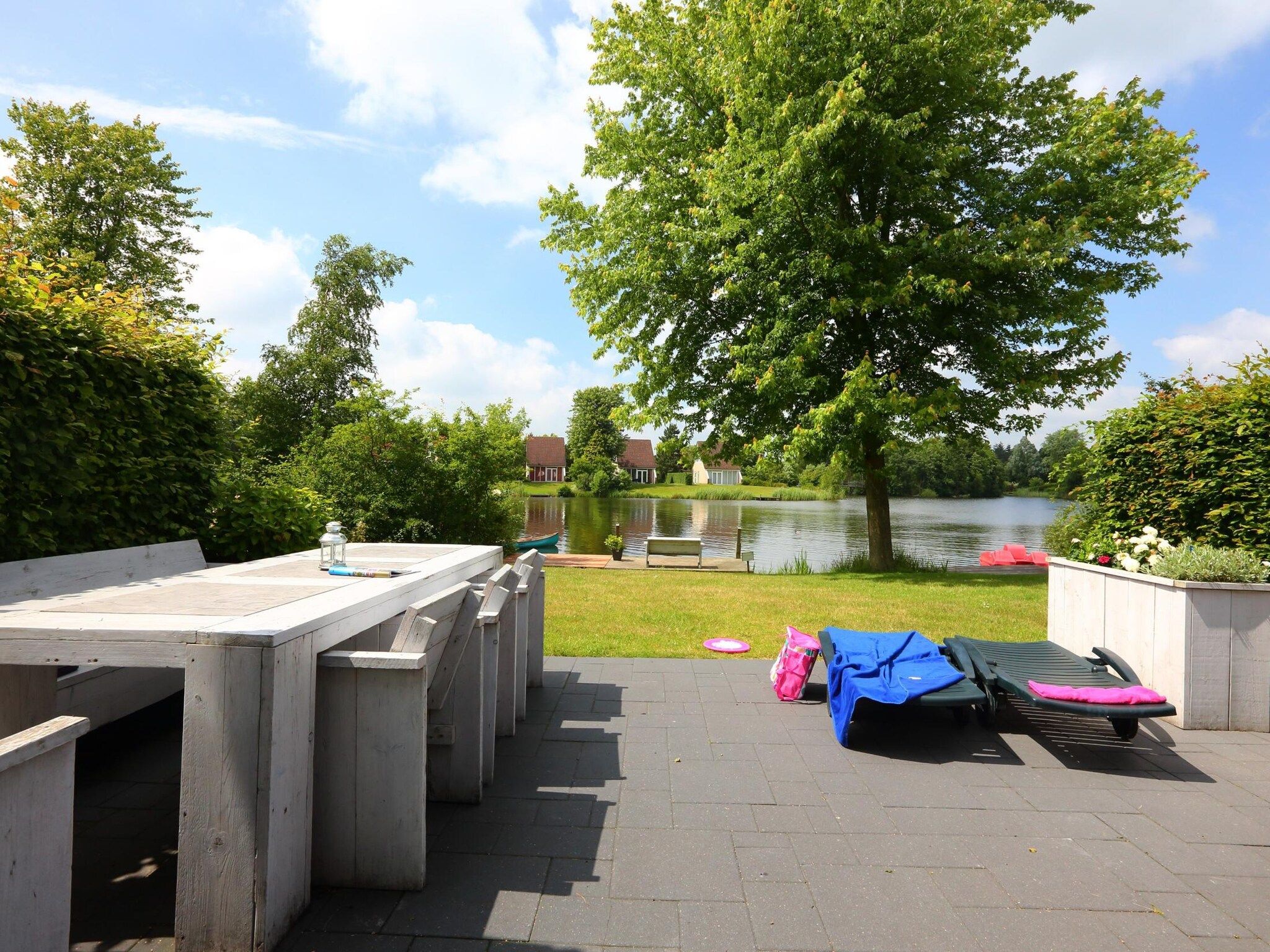 Het uitzicht vanaf Vakantiepark Emslandermeer 2 in Vlagtwedde