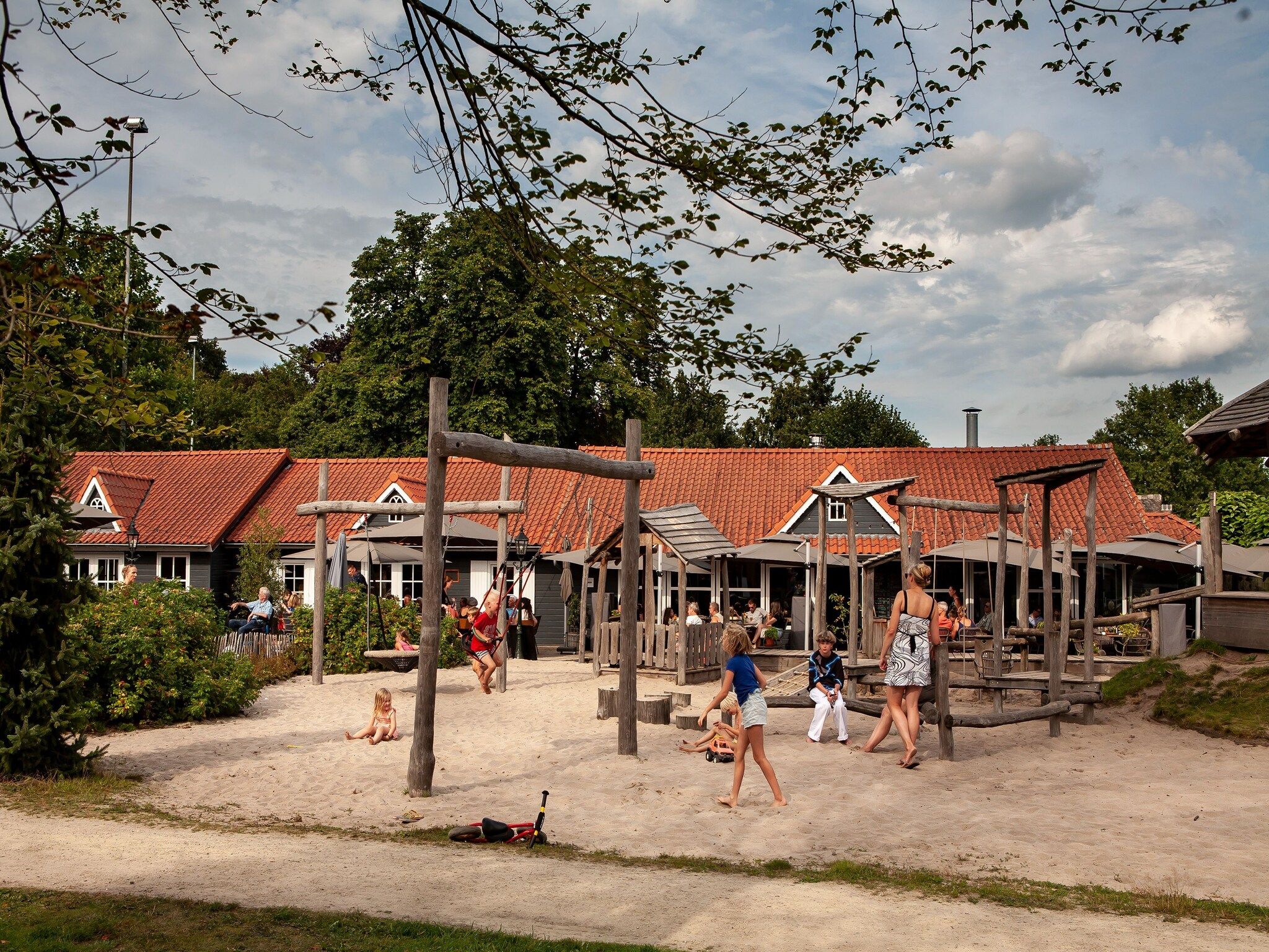 Parkfaciliteiten bij Vakantiepark Sandberghe 11 in Uden