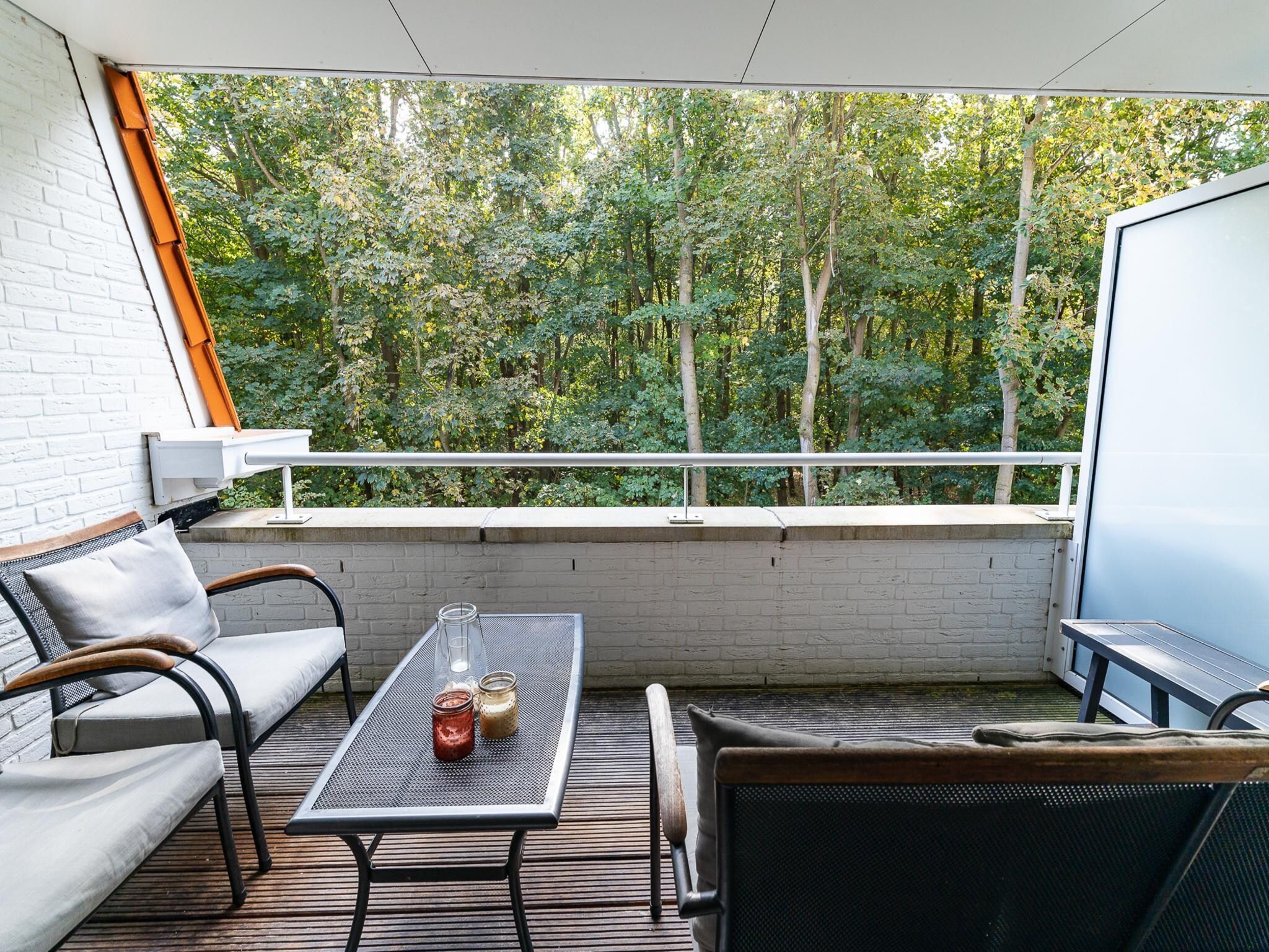 Het terras van Appartement Duinhof Dishoek 13M - 6 personen de luxe in Koudekerke