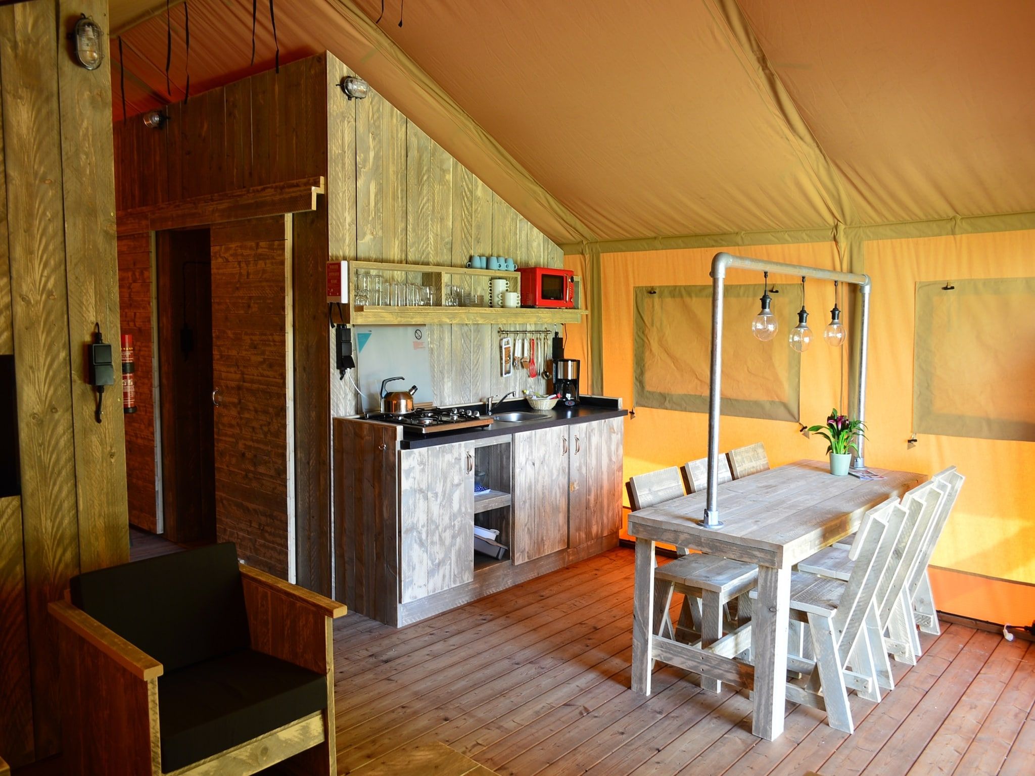 De keuken van Strandpark Vlugtenburg 12 in 's-Gravenzande