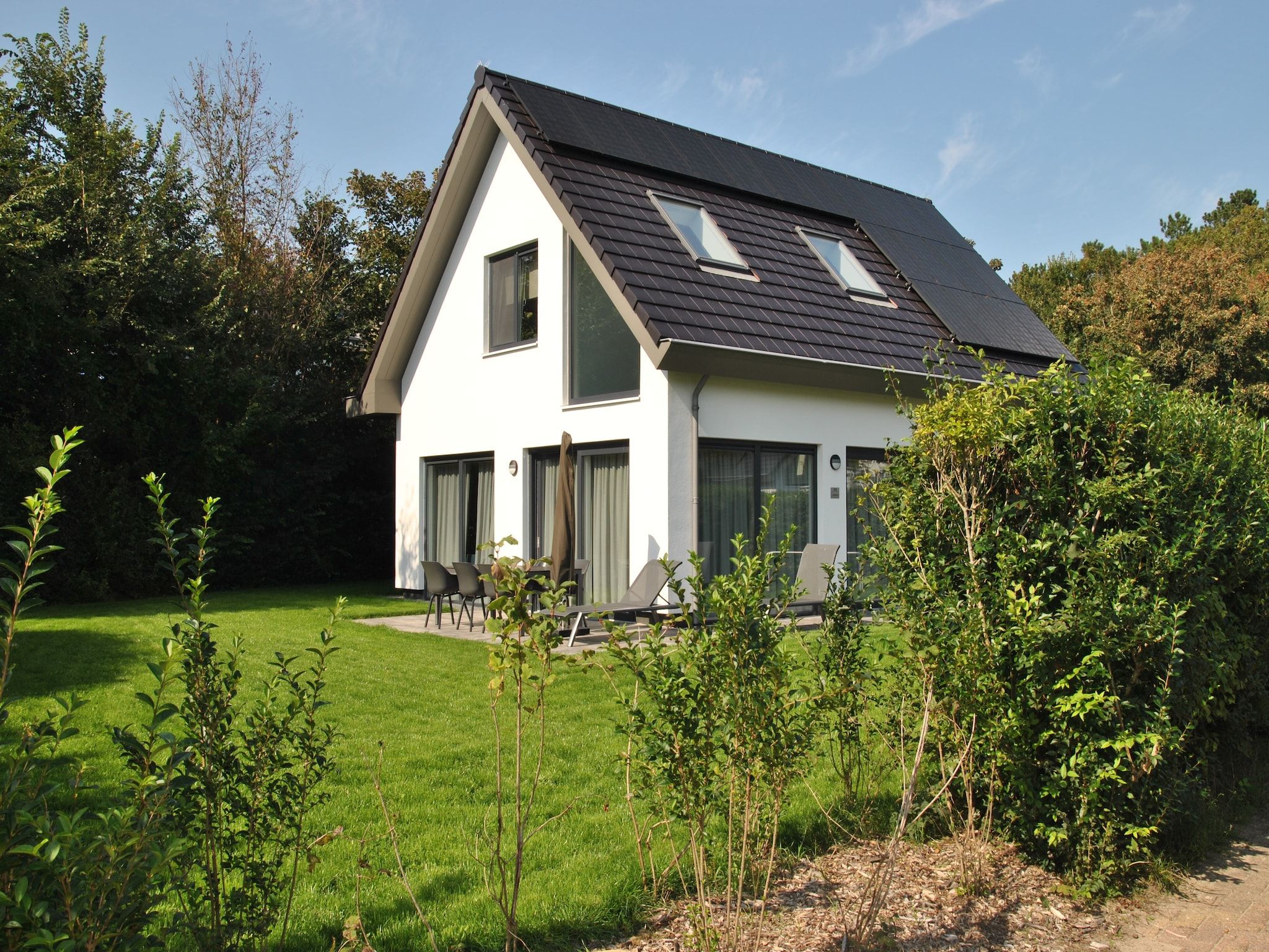 De buitenkant van De Koog nr 2 - 6 pers woning de luxe in De Koog Texel North Holland