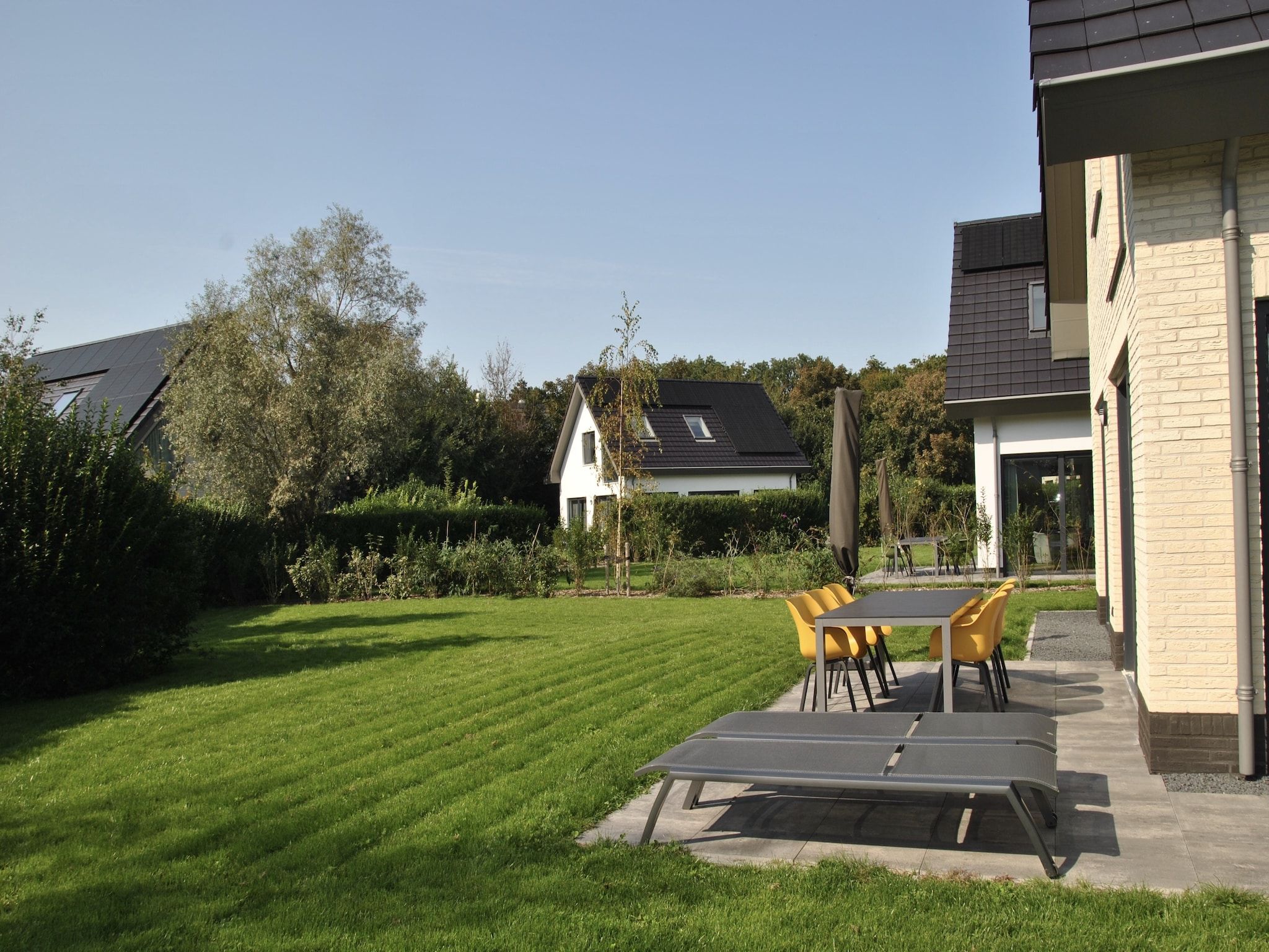 De tuin van De Koog nr 2 - 6 pers woning de luxe in De Koog Texel North Holland