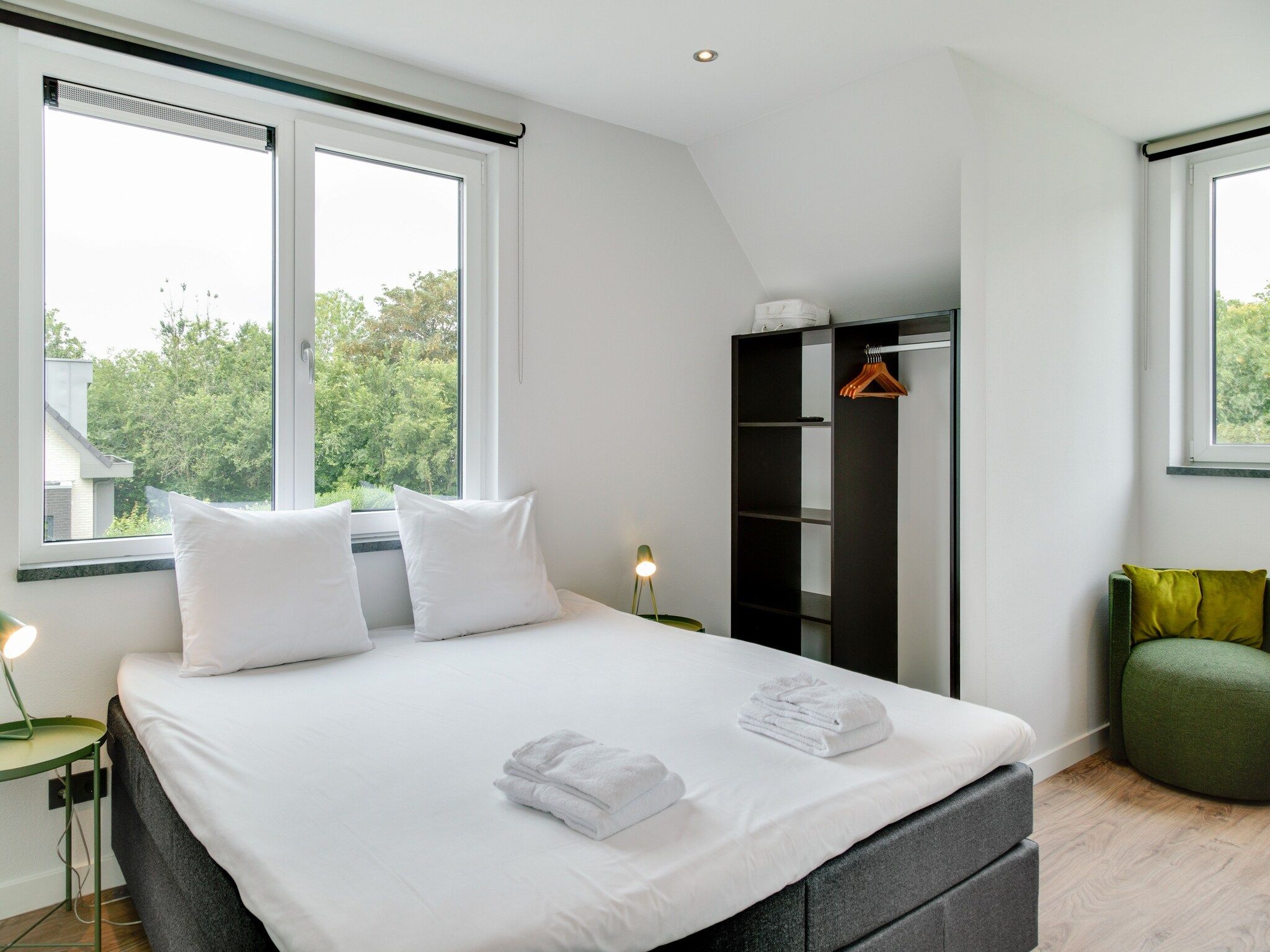 Een slaapkamer van De  Koog  nr 3 - 6 pers woning de luxe in De Koog Texel