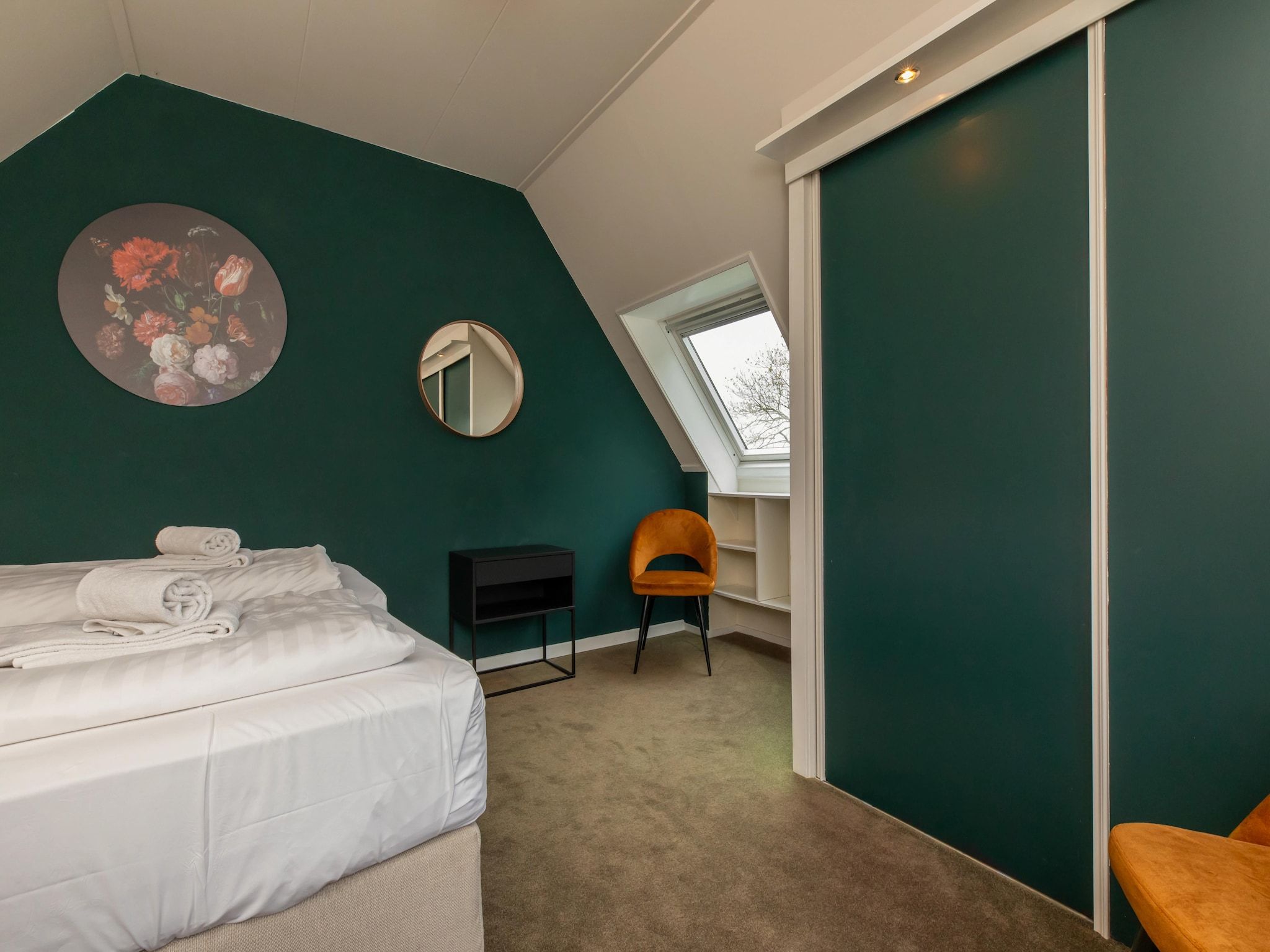 Een slaapkamer van Vroondijk 2- Zeepeertje in Vrouwenpolder