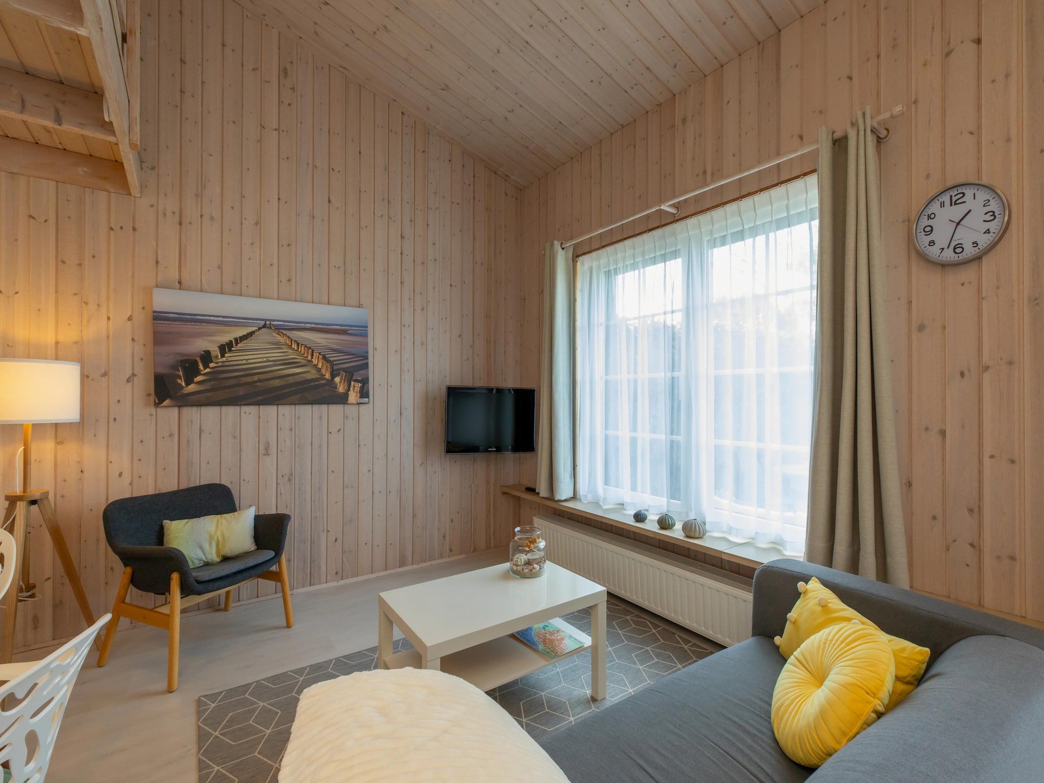 De woonkamer van Molenweg 27a in Zoutelande
