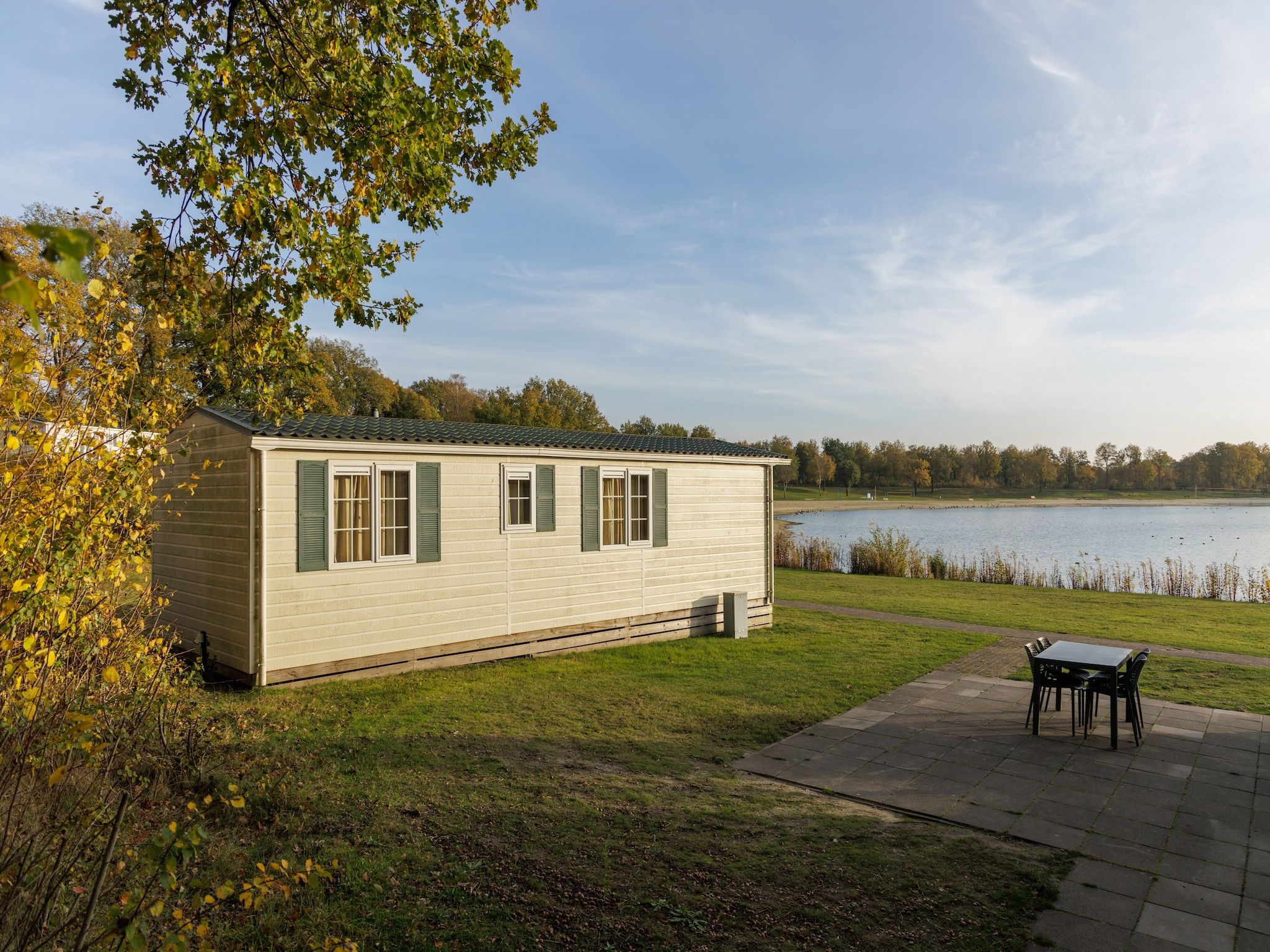 De buitenkant van Vakantiepark Hunzedal 13 in Borger