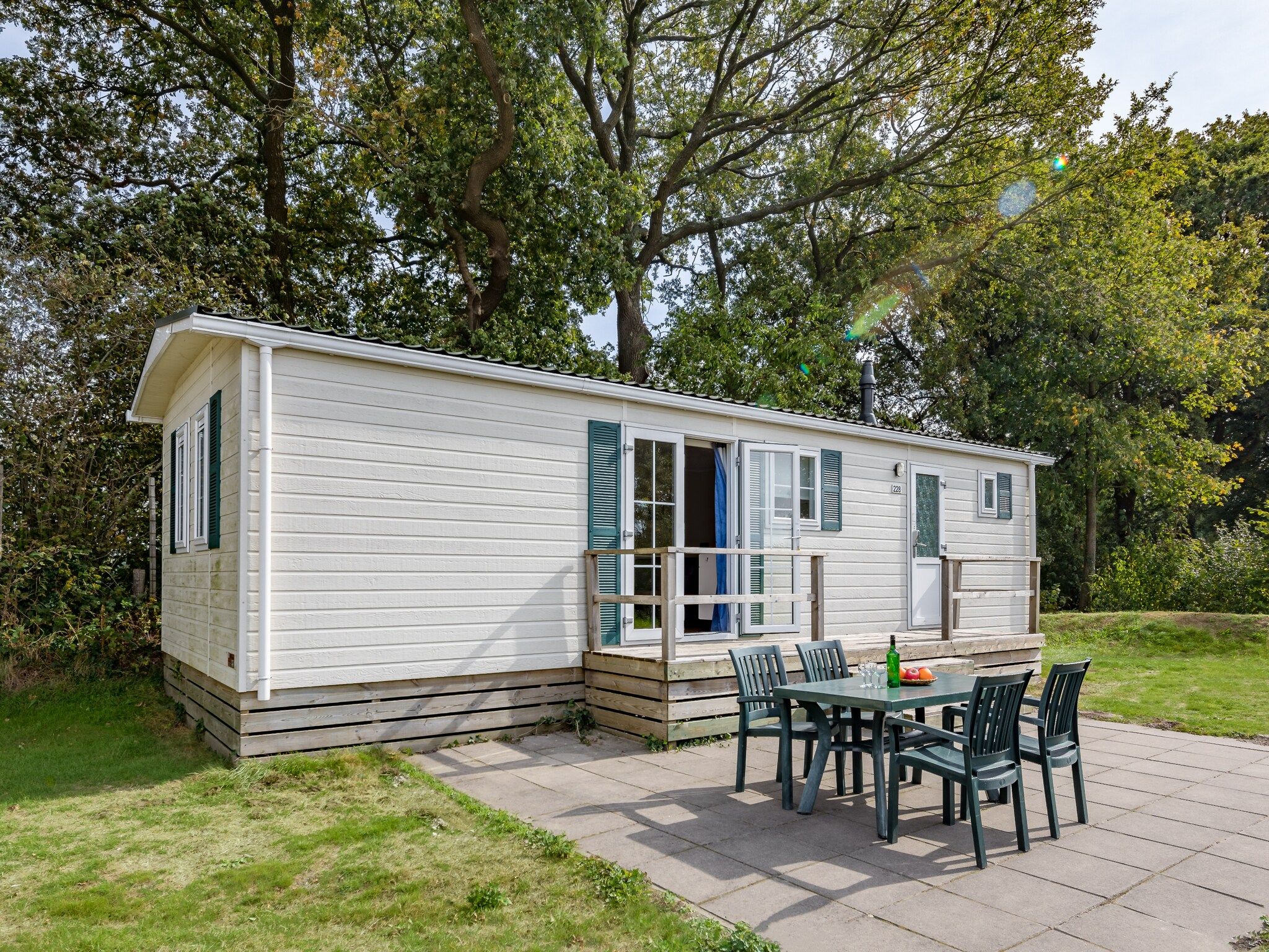 De buitenkant van Vakantiepark Hunzedal 14 in Borger