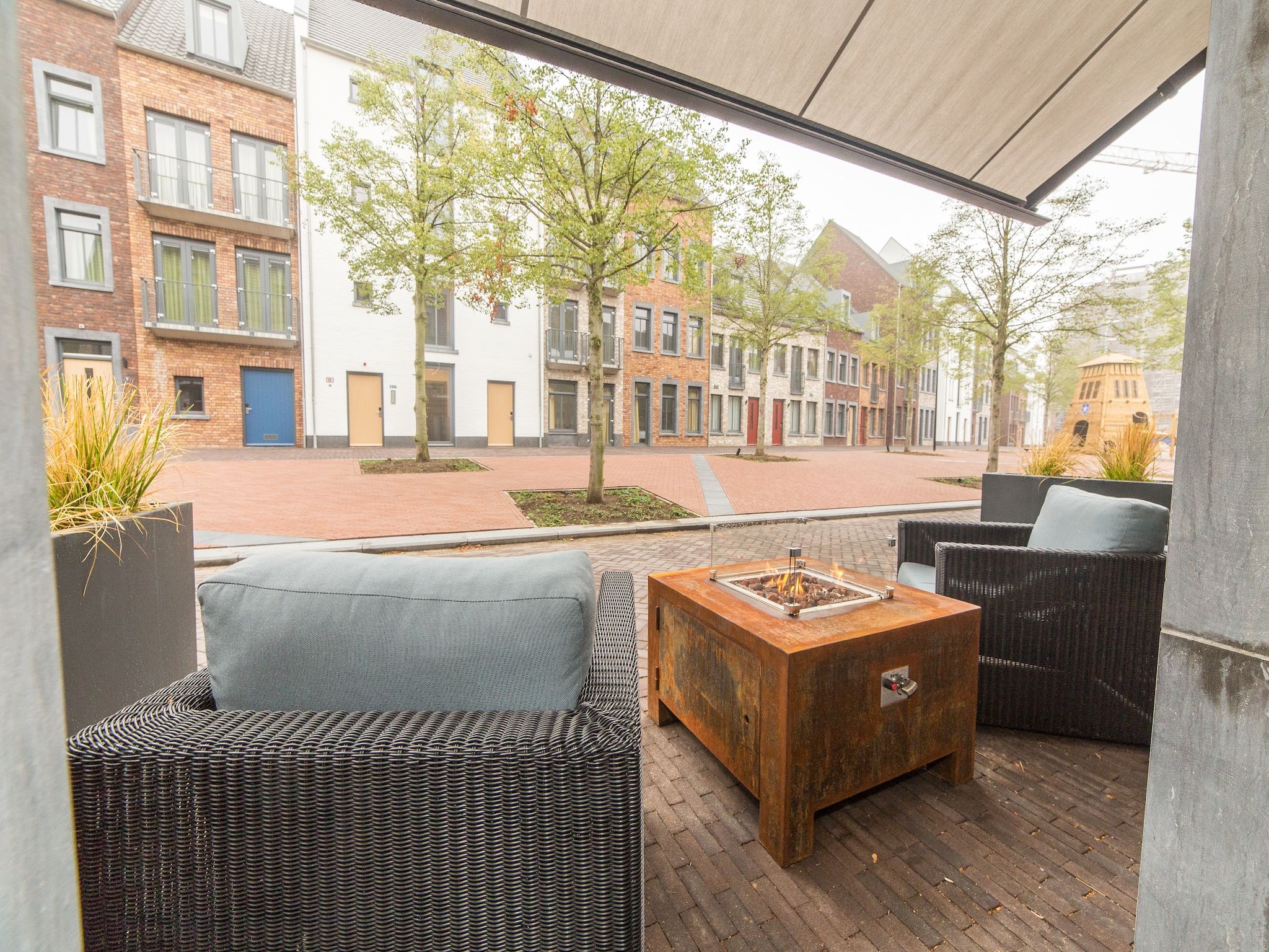 Het terras van Resort Maastricht 21 in Maastricht