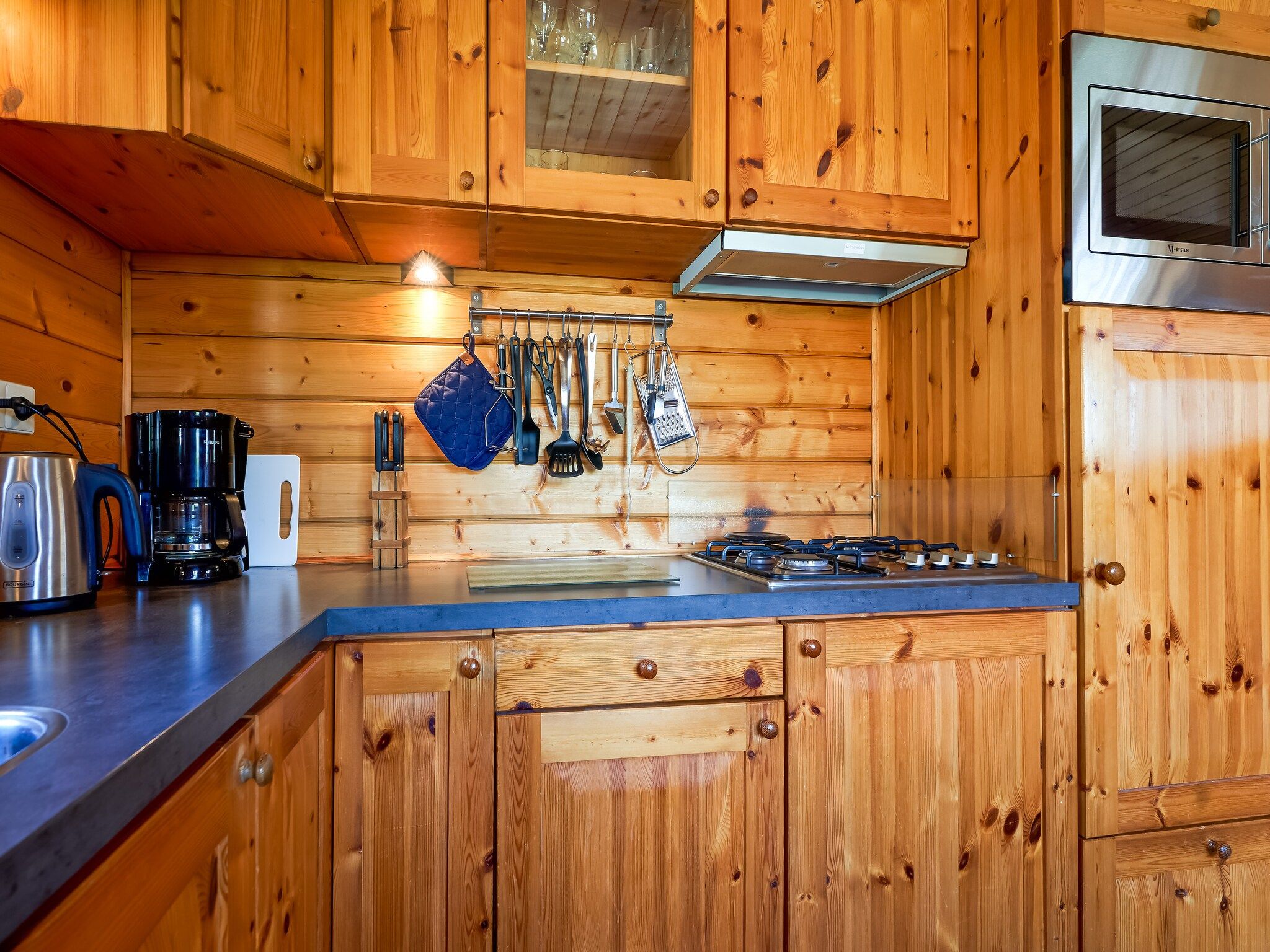 De keuken van Finse Bungalow in Holten in Holten