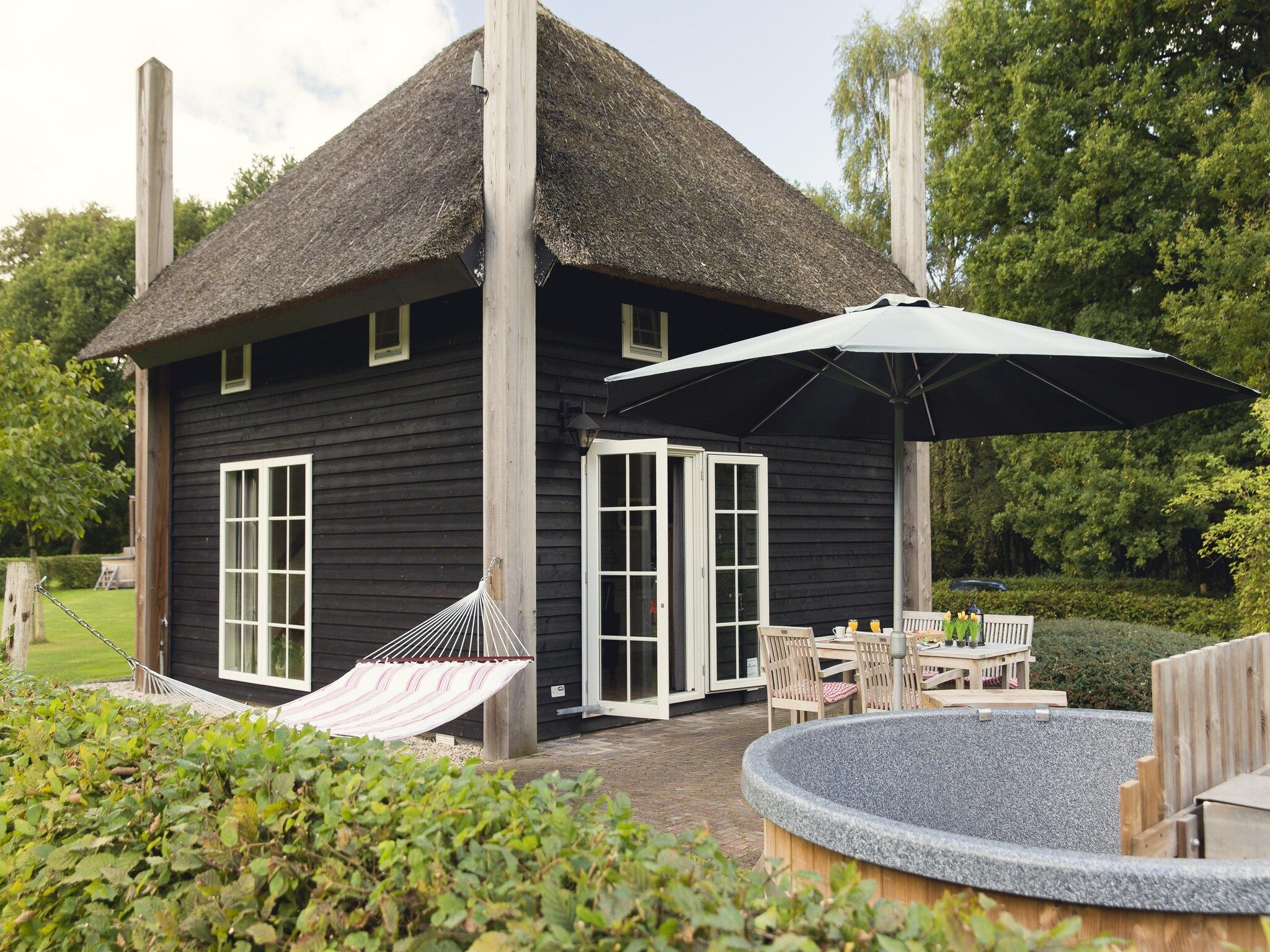 De buitenkant van De Grimberghoeve 1 in Notter