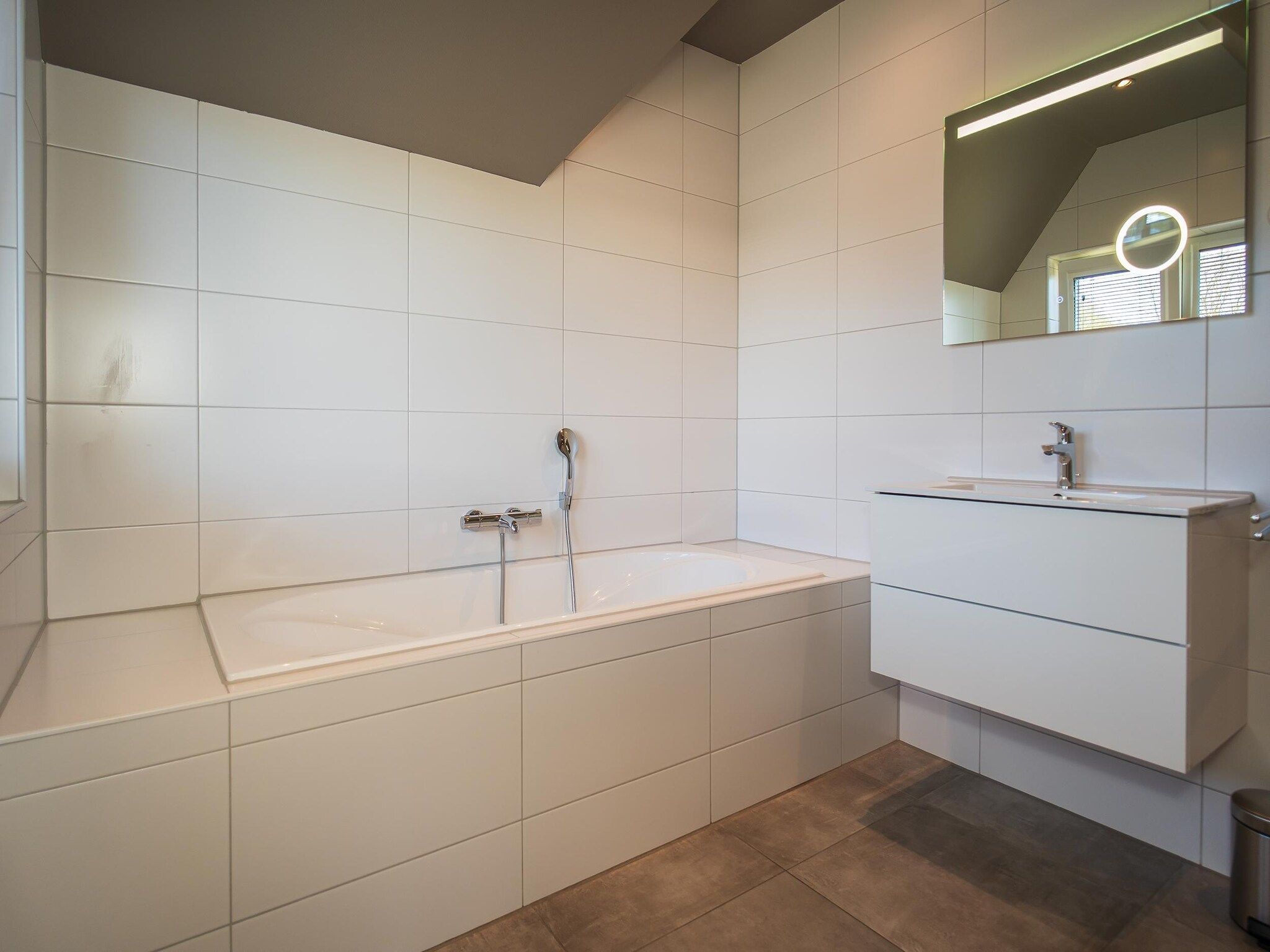 De badkamer van So What 21 in De Koog Texel