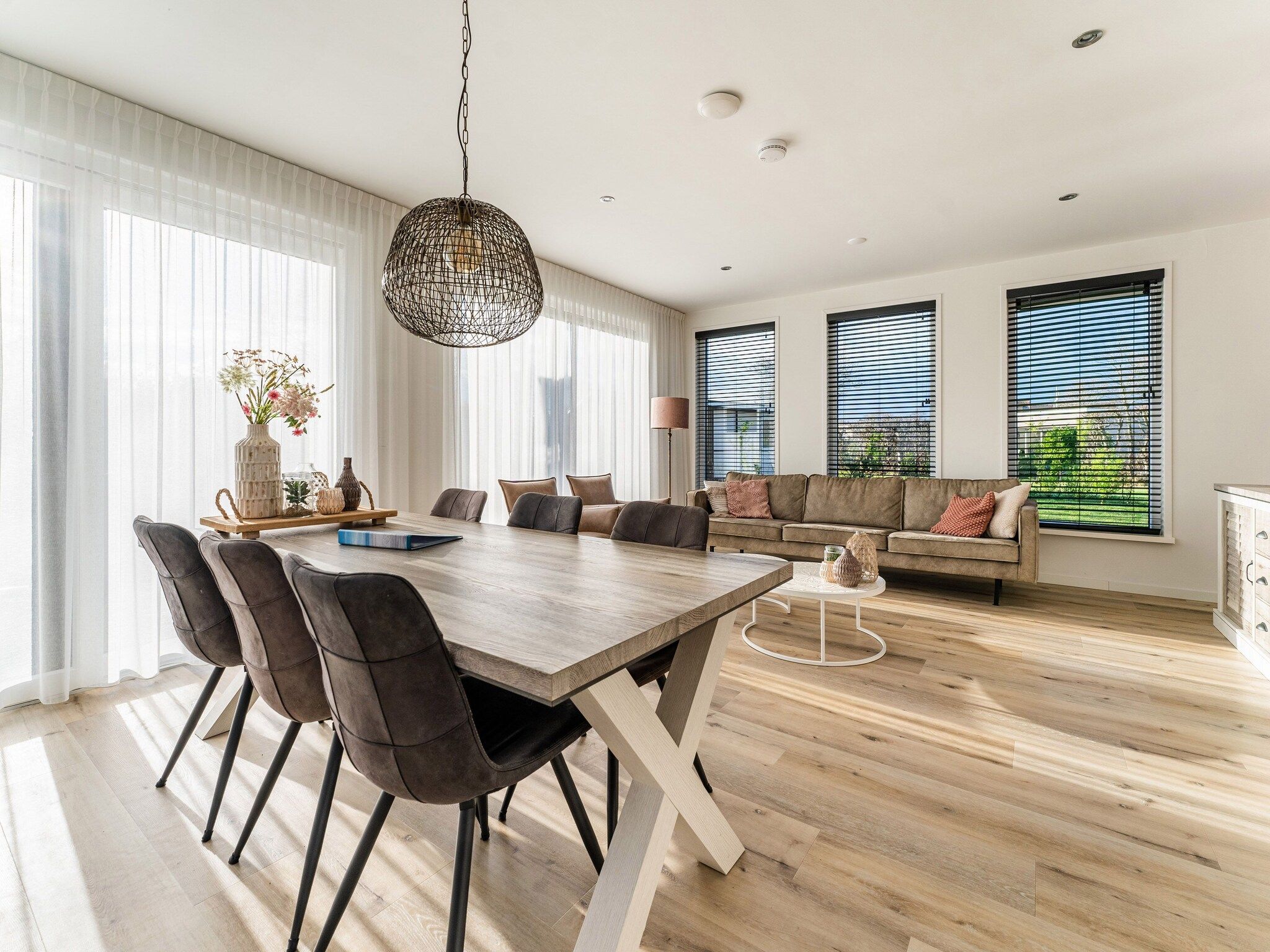 De woonkamer van So What 35A in De Koog Texel