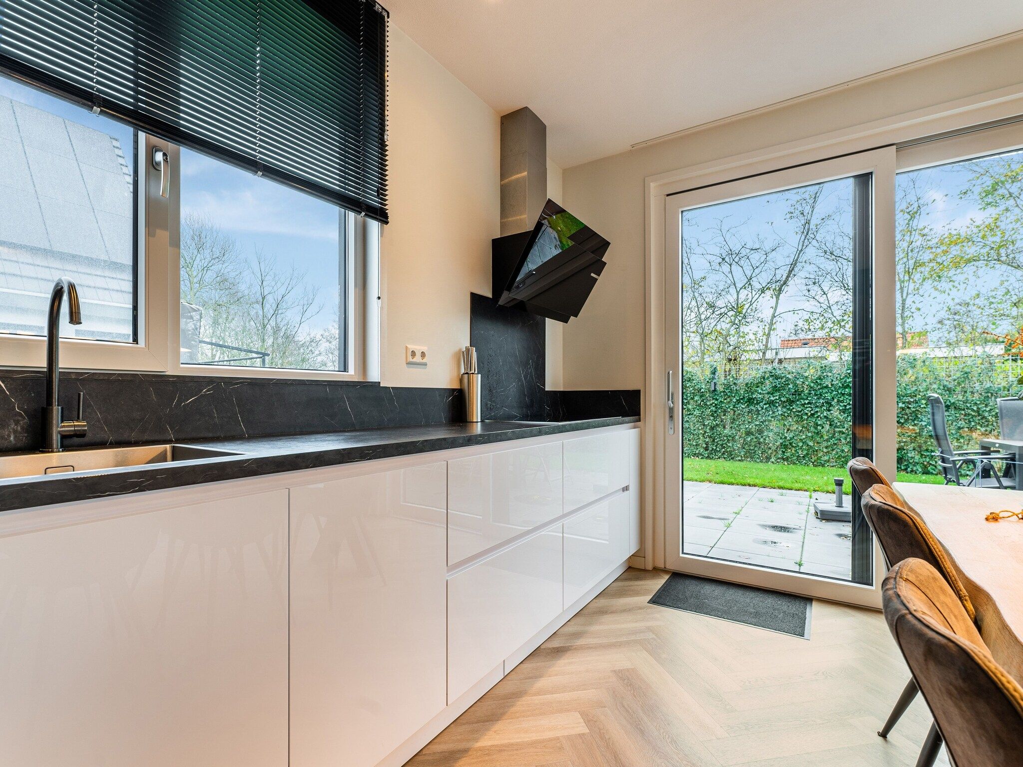 De keuken van So What 39 in De Koog Texel