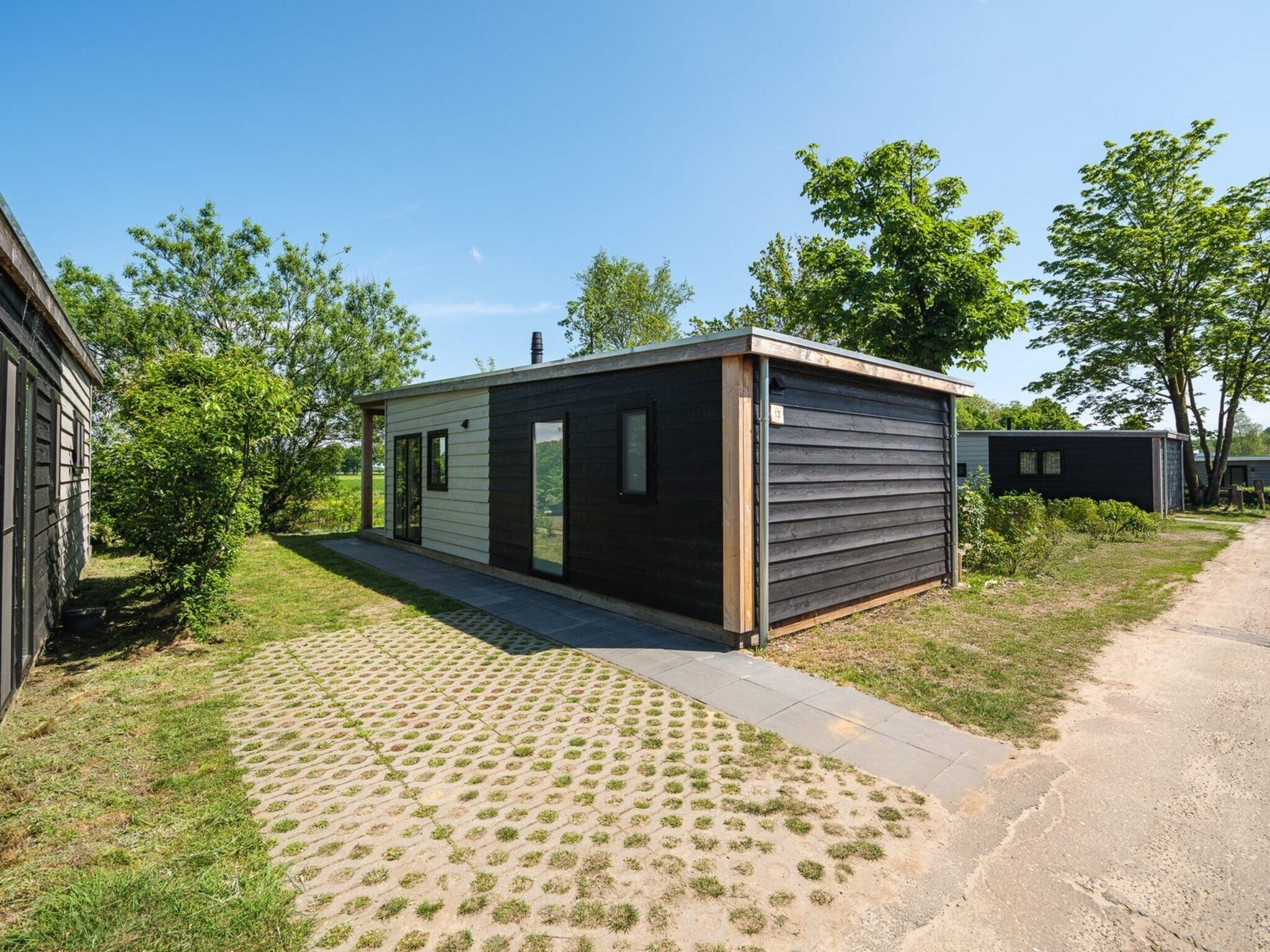 De buitenkant van Vakantiepark Mölke 25 in Zuna