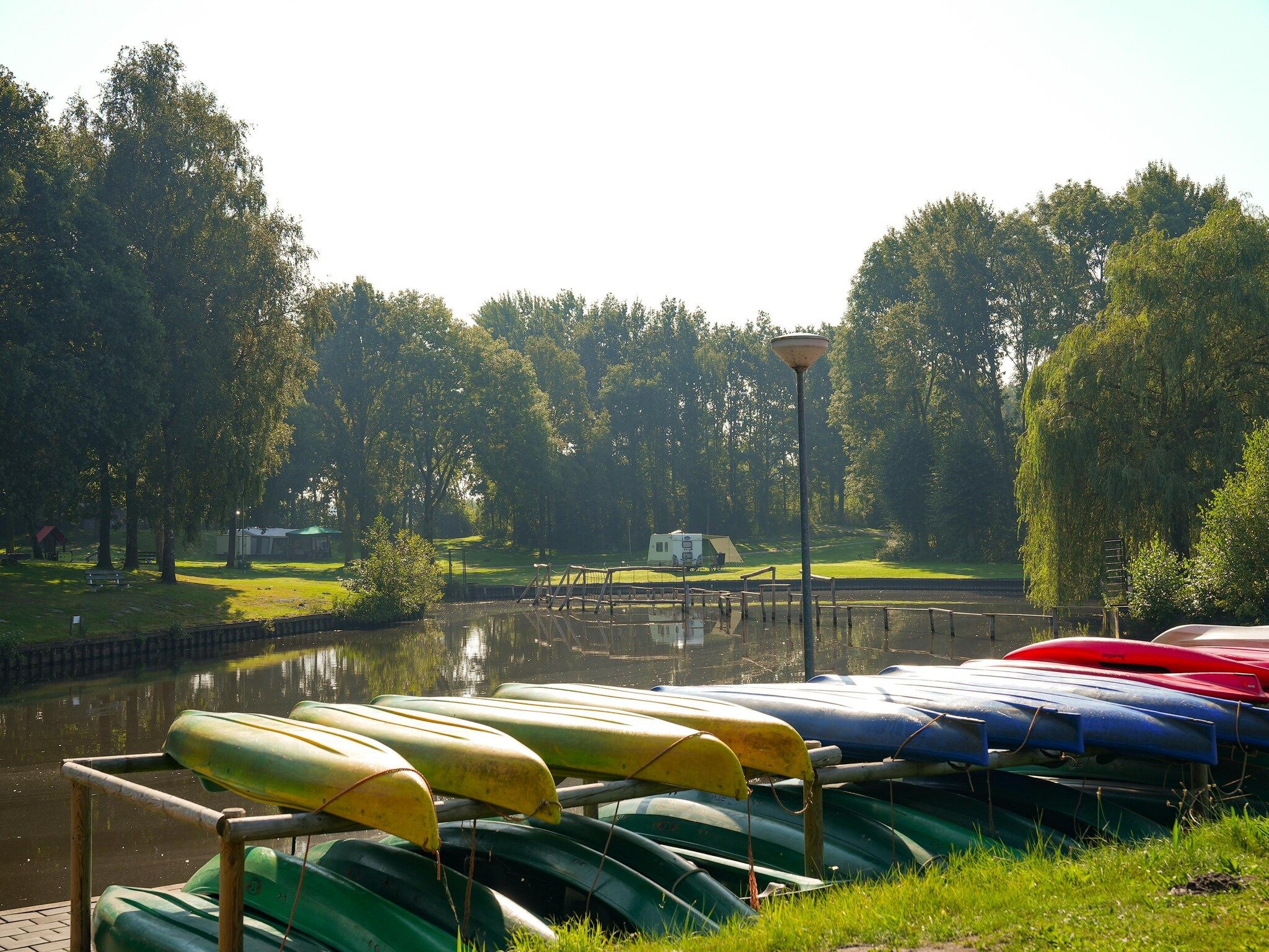 Parkfaciliteiten bij Hunzepark 13 in Gasselternijveen