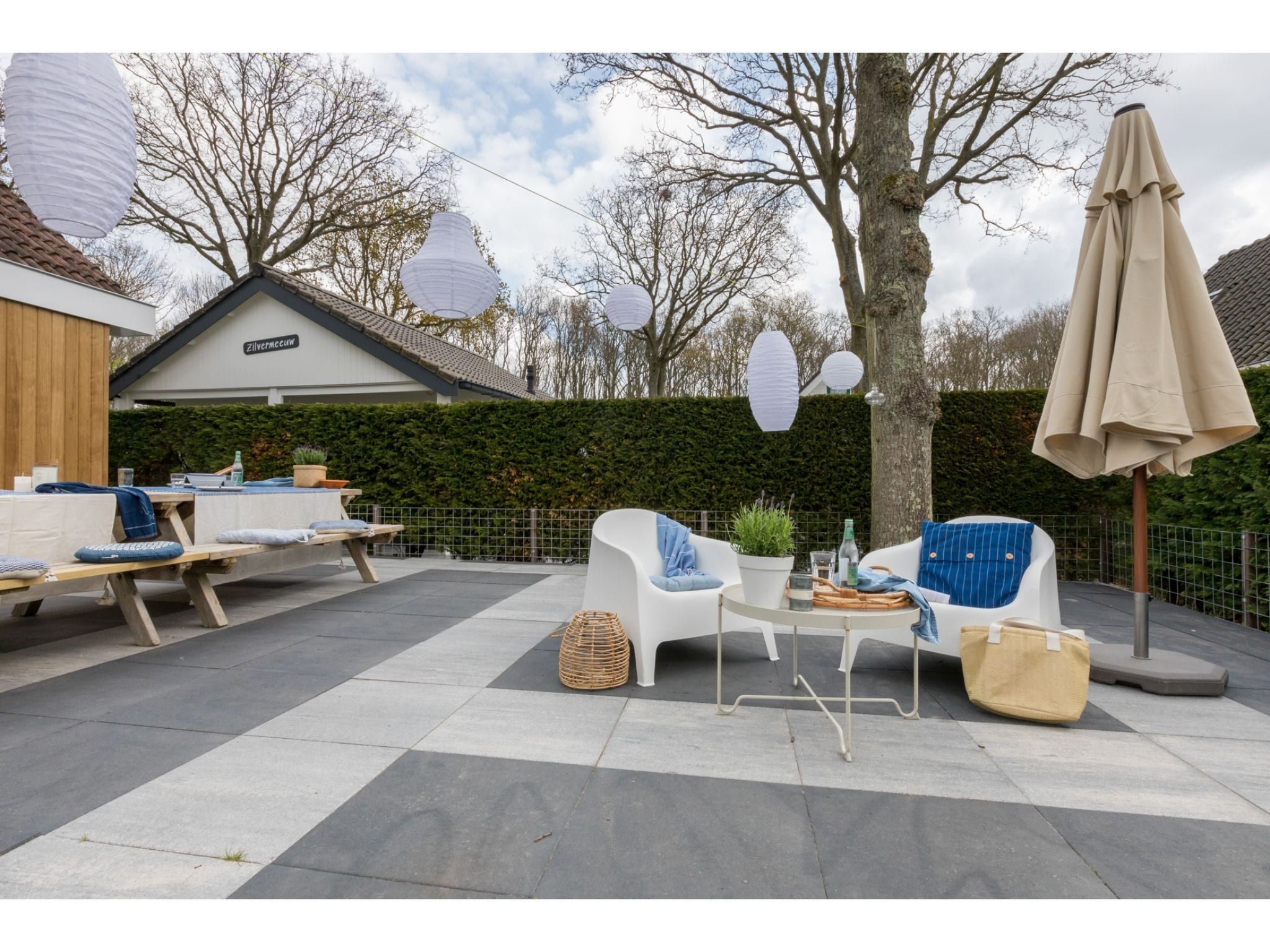 Het terras van Noordendolfer 2 huisje 51 in Zoutelande