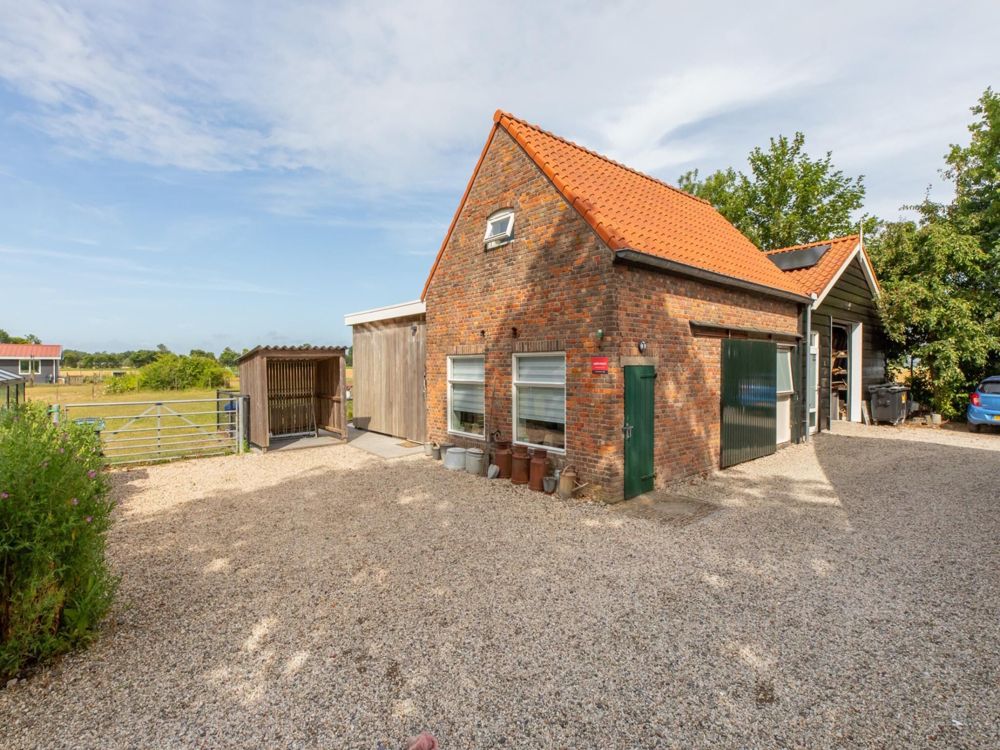 De buitenkant van Vakantiehuis Groeneweg 3 'Jikkemien in Koudekerke