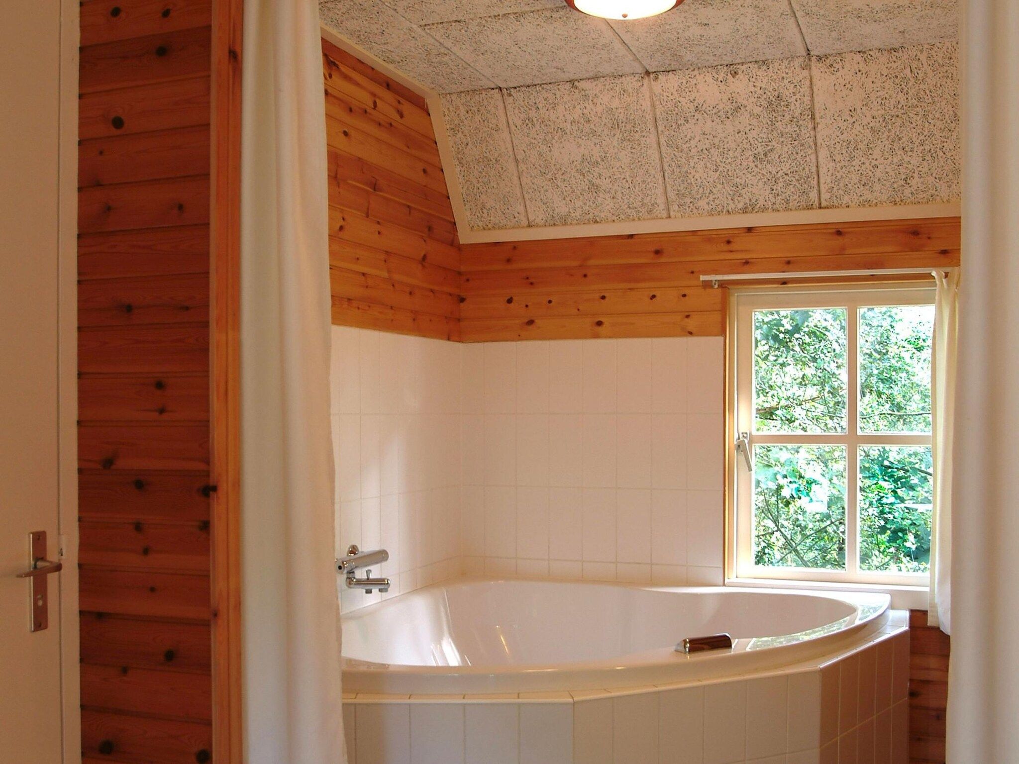 De badkamer van Vakantiepark Herperduin 17 in Herpen