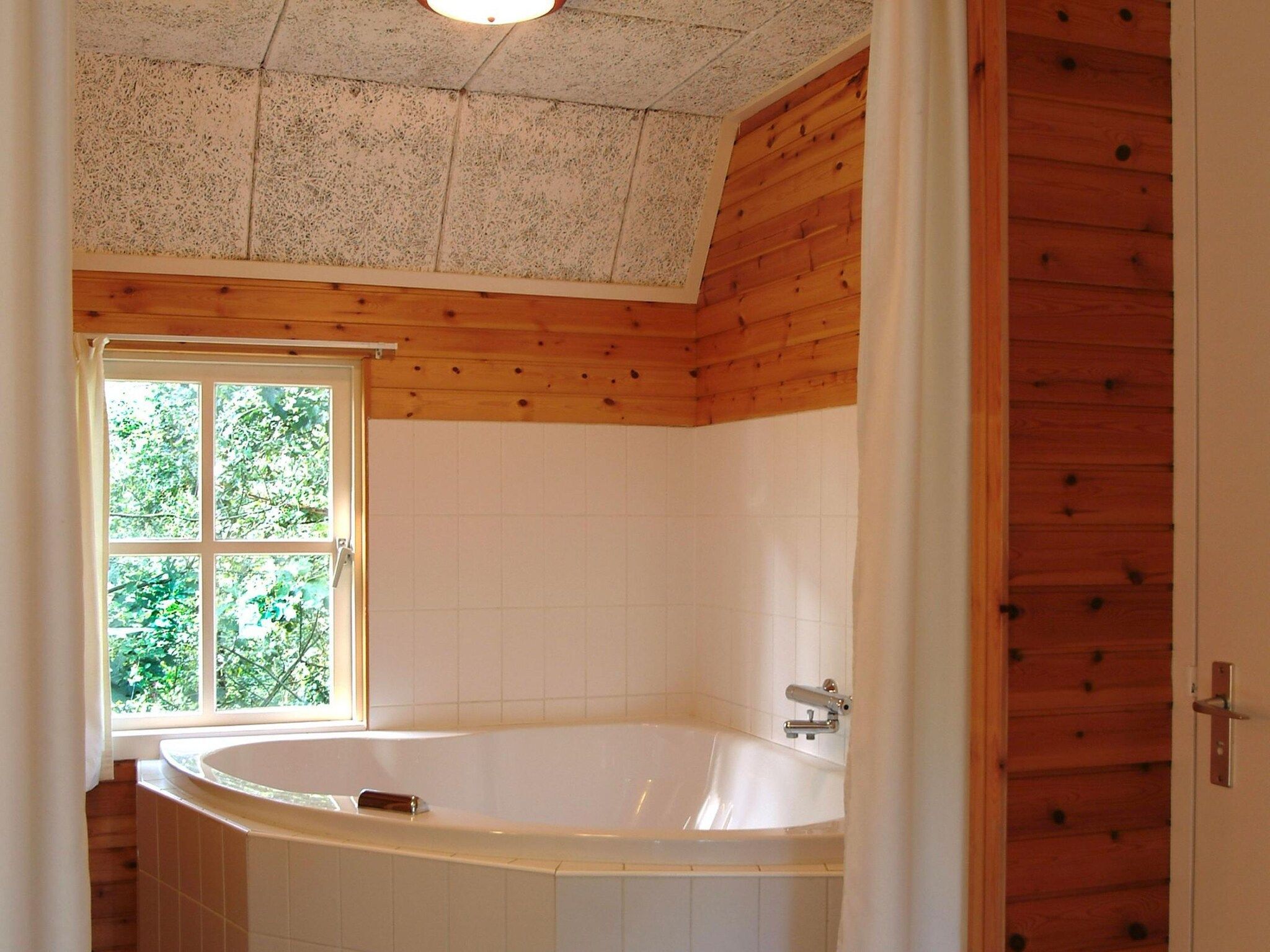 De badkamer van Vakantiepark Herperduin 17 in Herpen