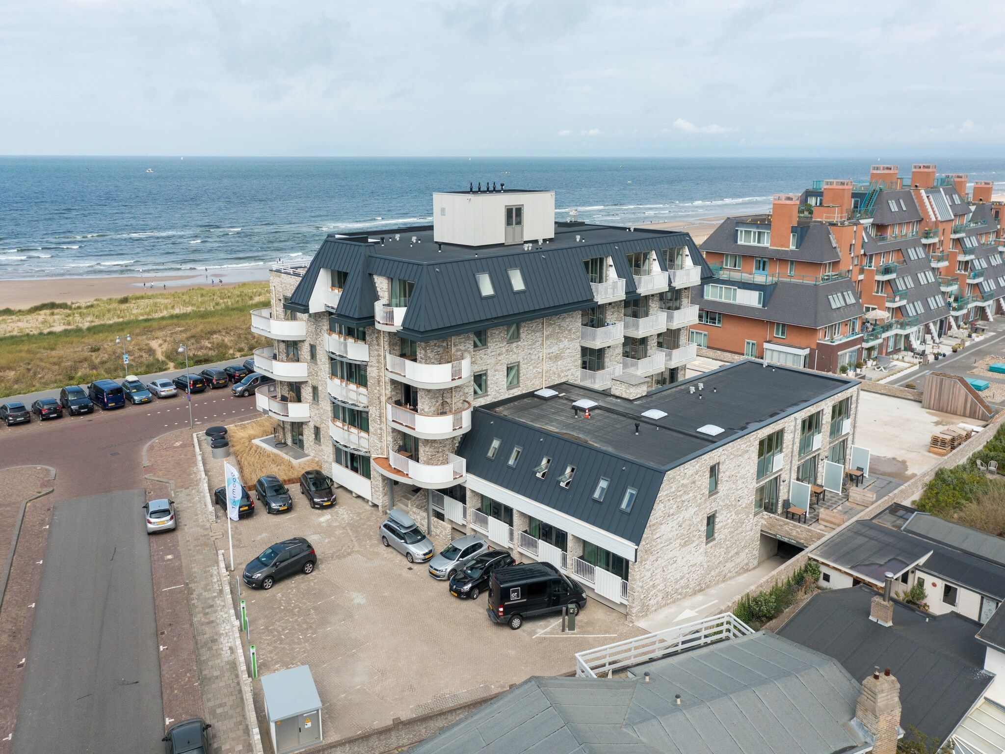 De buitenkant van Residentie de Graaf van Egmont 9 in Egmond aan zee