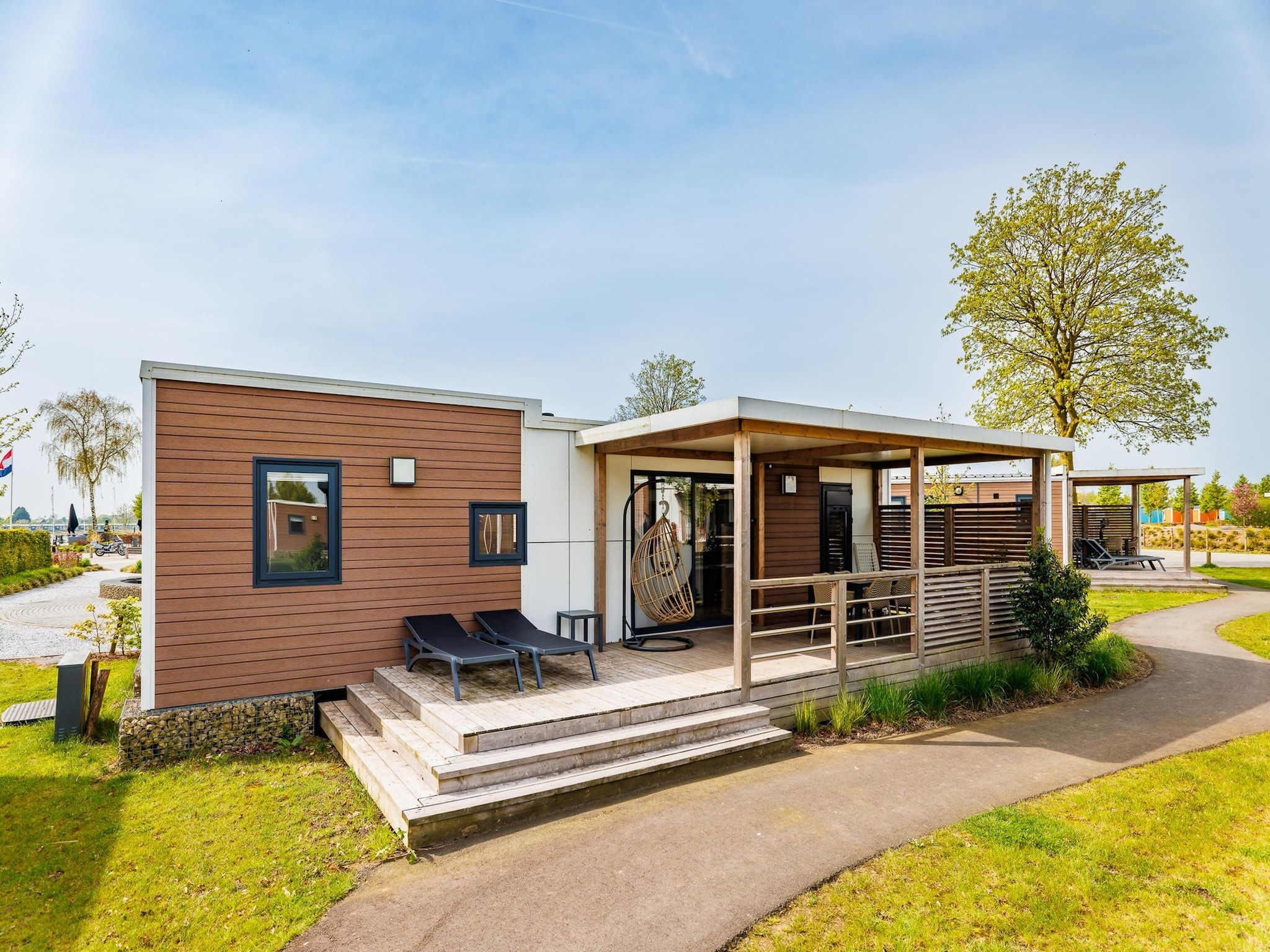 De buitenkant van Vakantiepark Eiland van Maurik 7 in Maurik