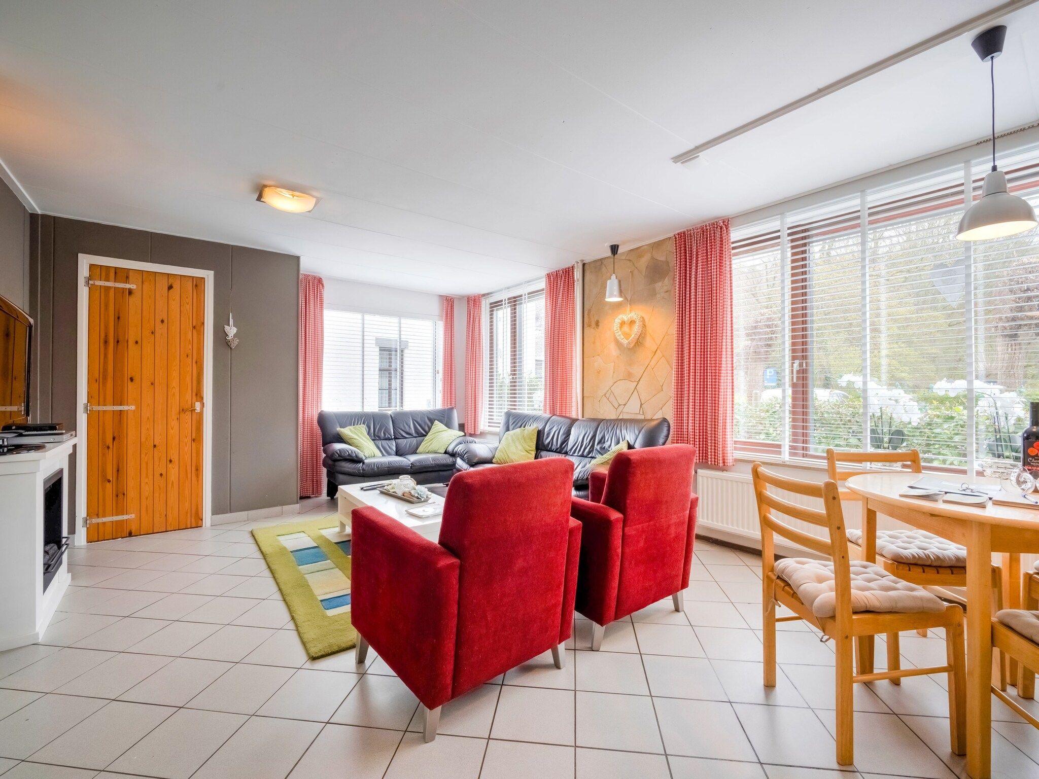 De woonkamer van De Wingerd 10P in Ulestraten