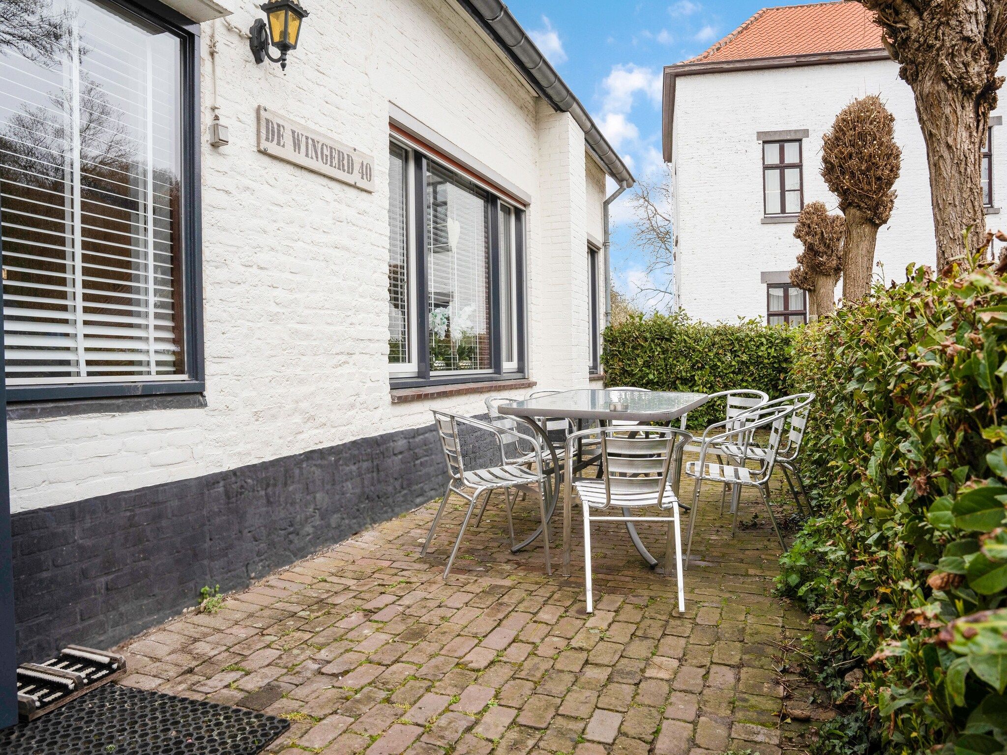 Het terras van De Wingerd 10P in Ulestraten