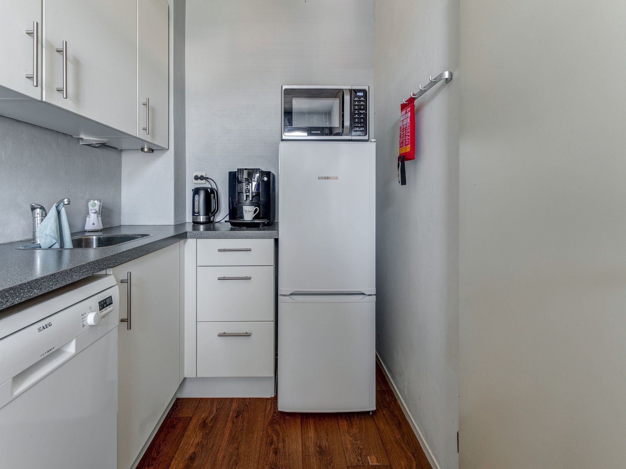 De keuken van Ruim appartement in centrum Leeuwarden in Leeuwarden