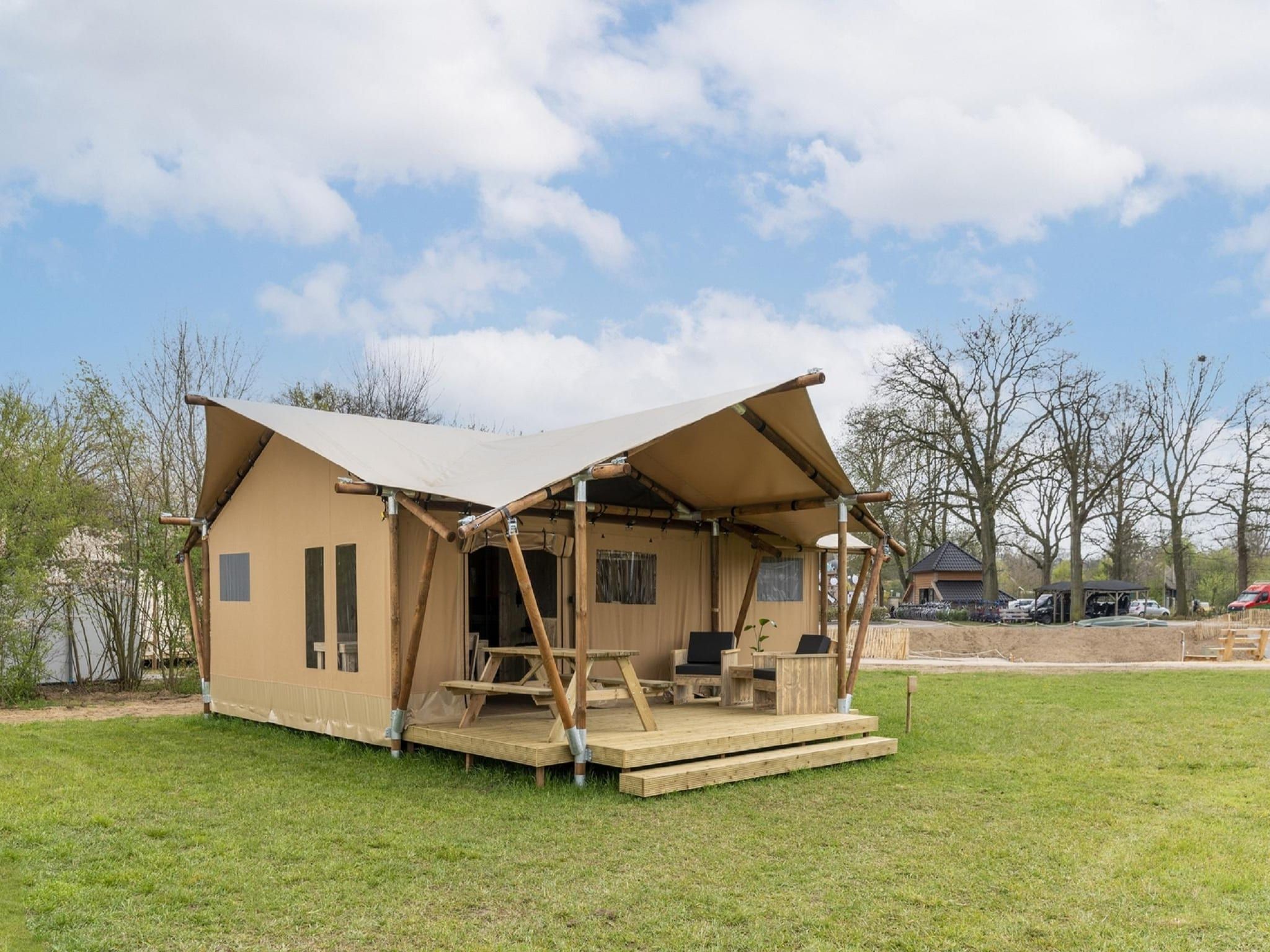 De buitenkant van Vakantiepark Mölke 33 in Zuna