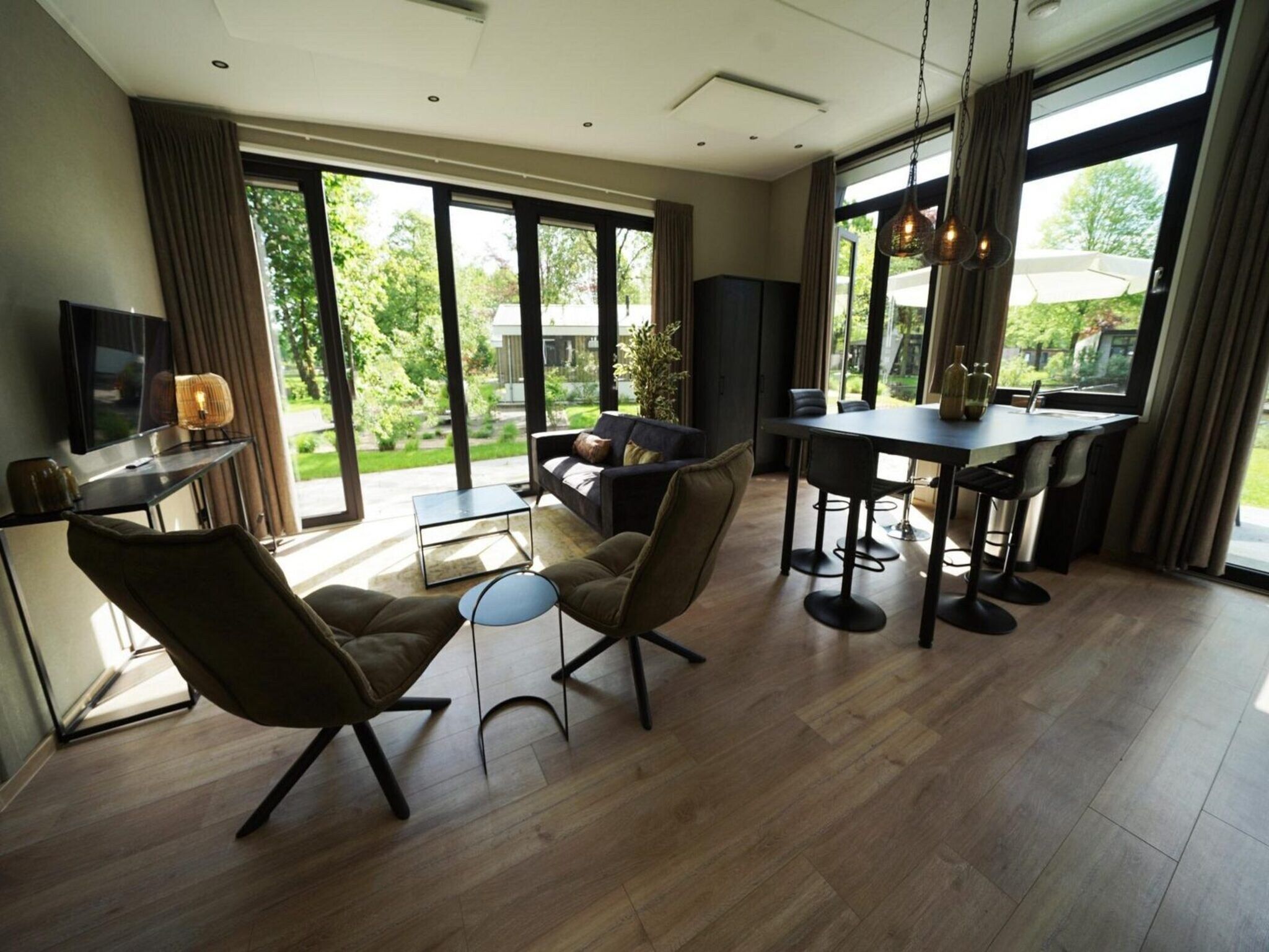 De woonkamer van Just Nature 6 in Kaatsheuvel