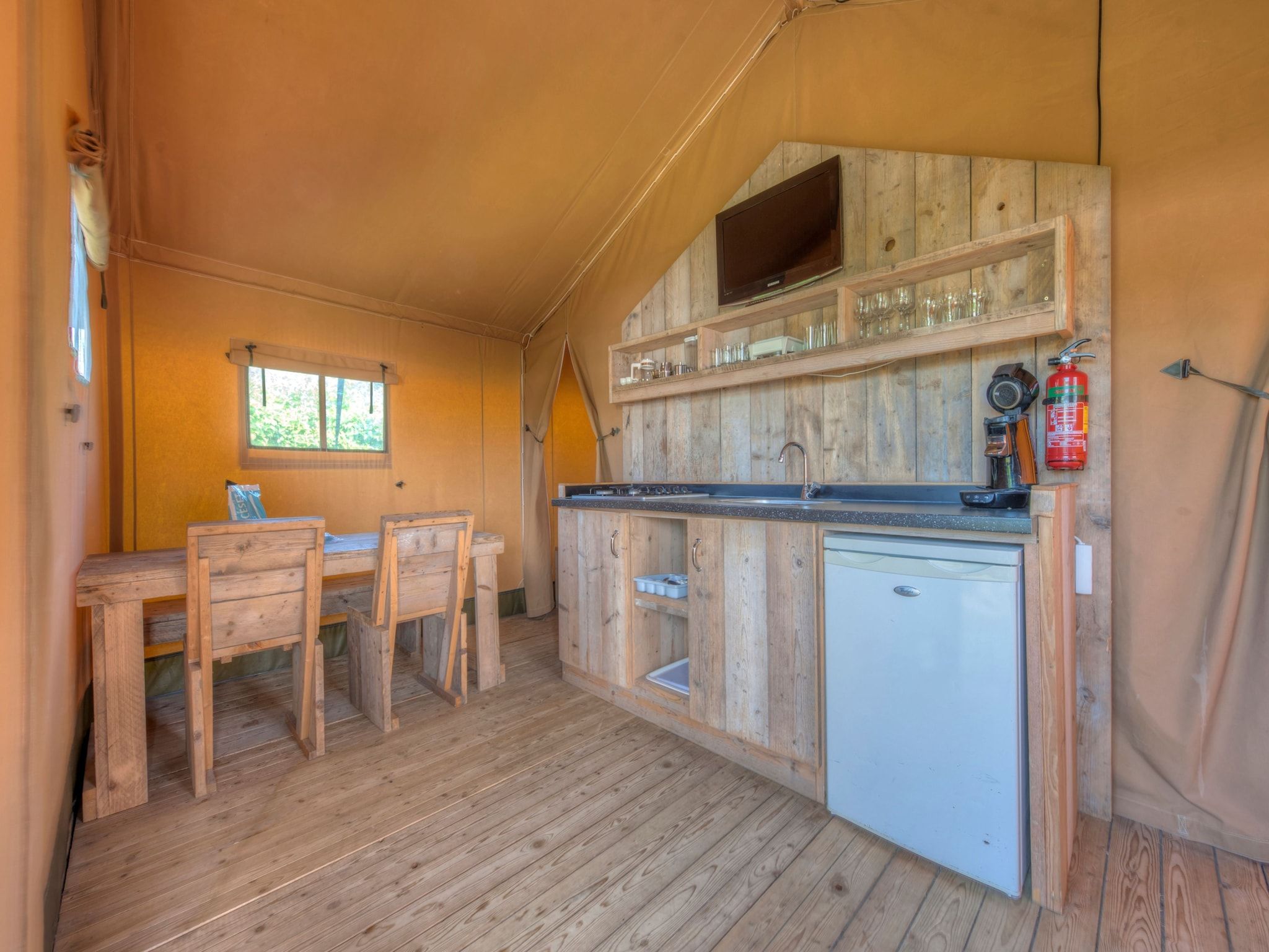 De keuken van Vakantiepark Hunzedal 15 in Borger