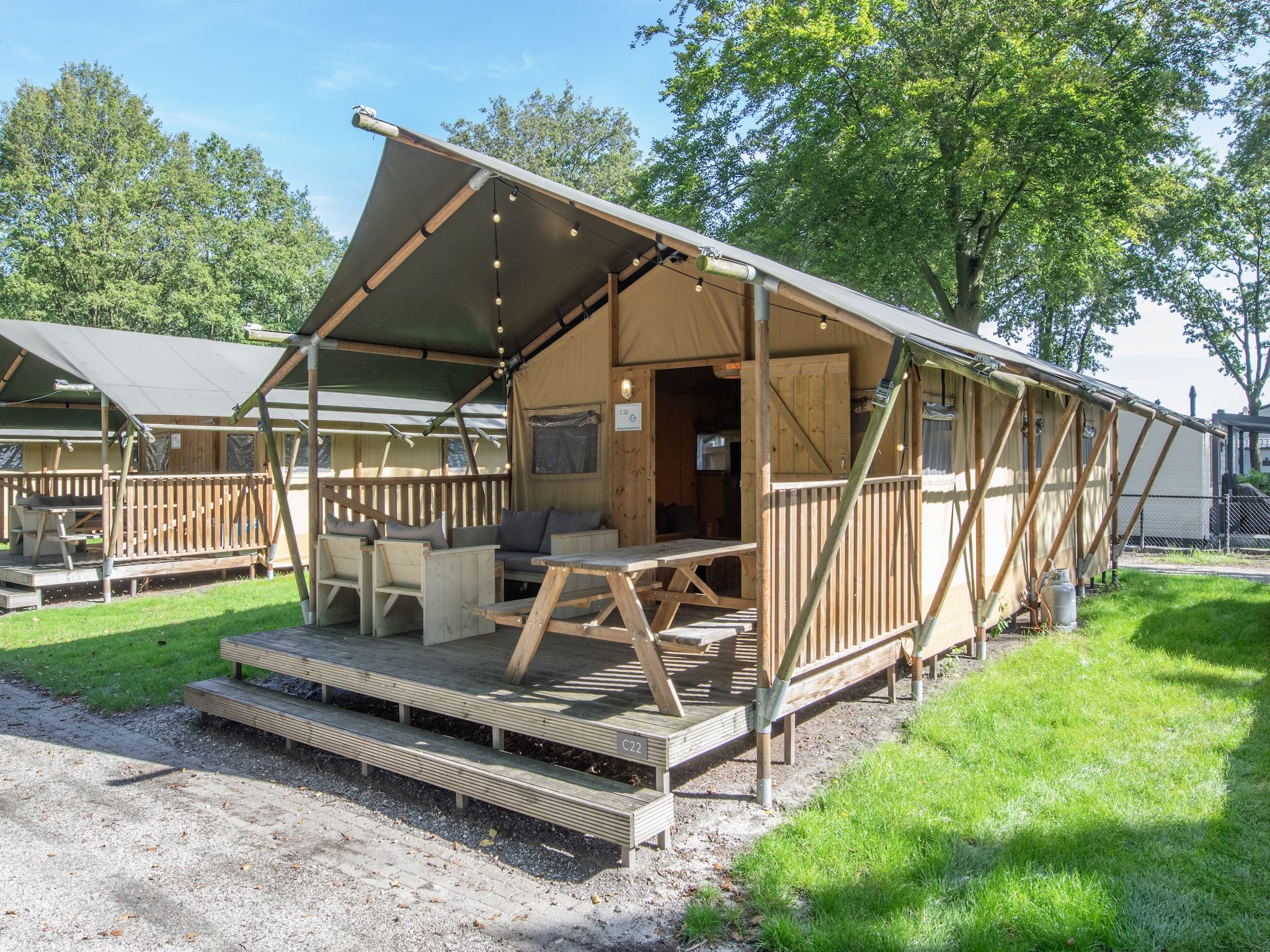 De buitenkant van Vakantiepark Klein Vink 20 in Arcen