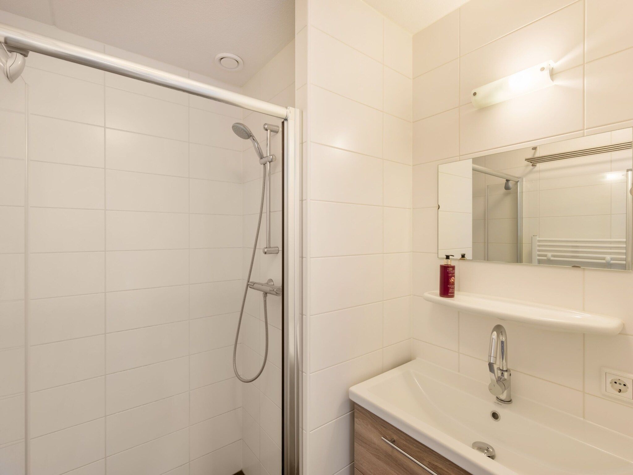 De badkamer van Kustpark Texel 13 in De Koog