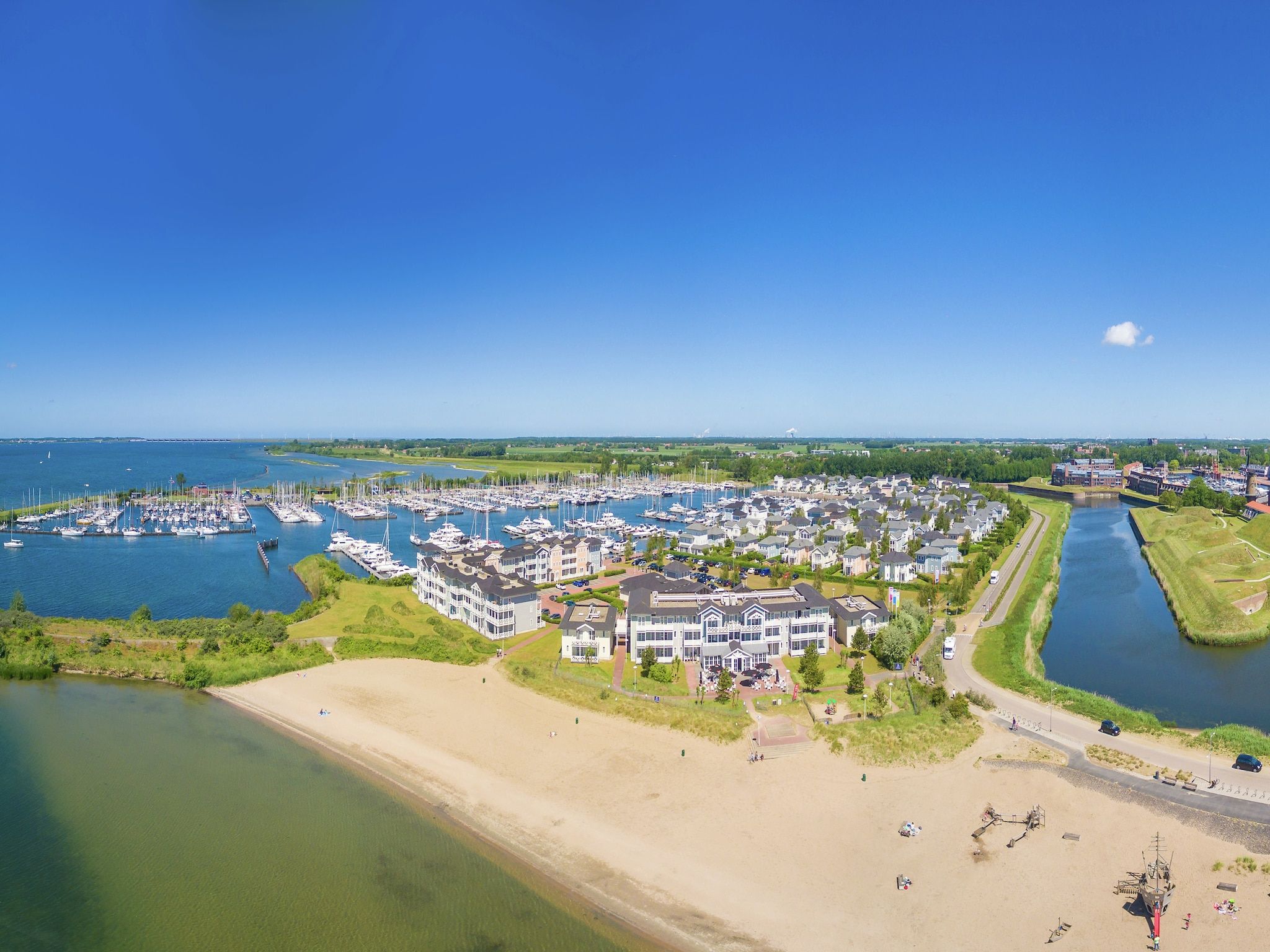 Cape Helius 21 in Hellevoetsluis - Foto 7 van 40
