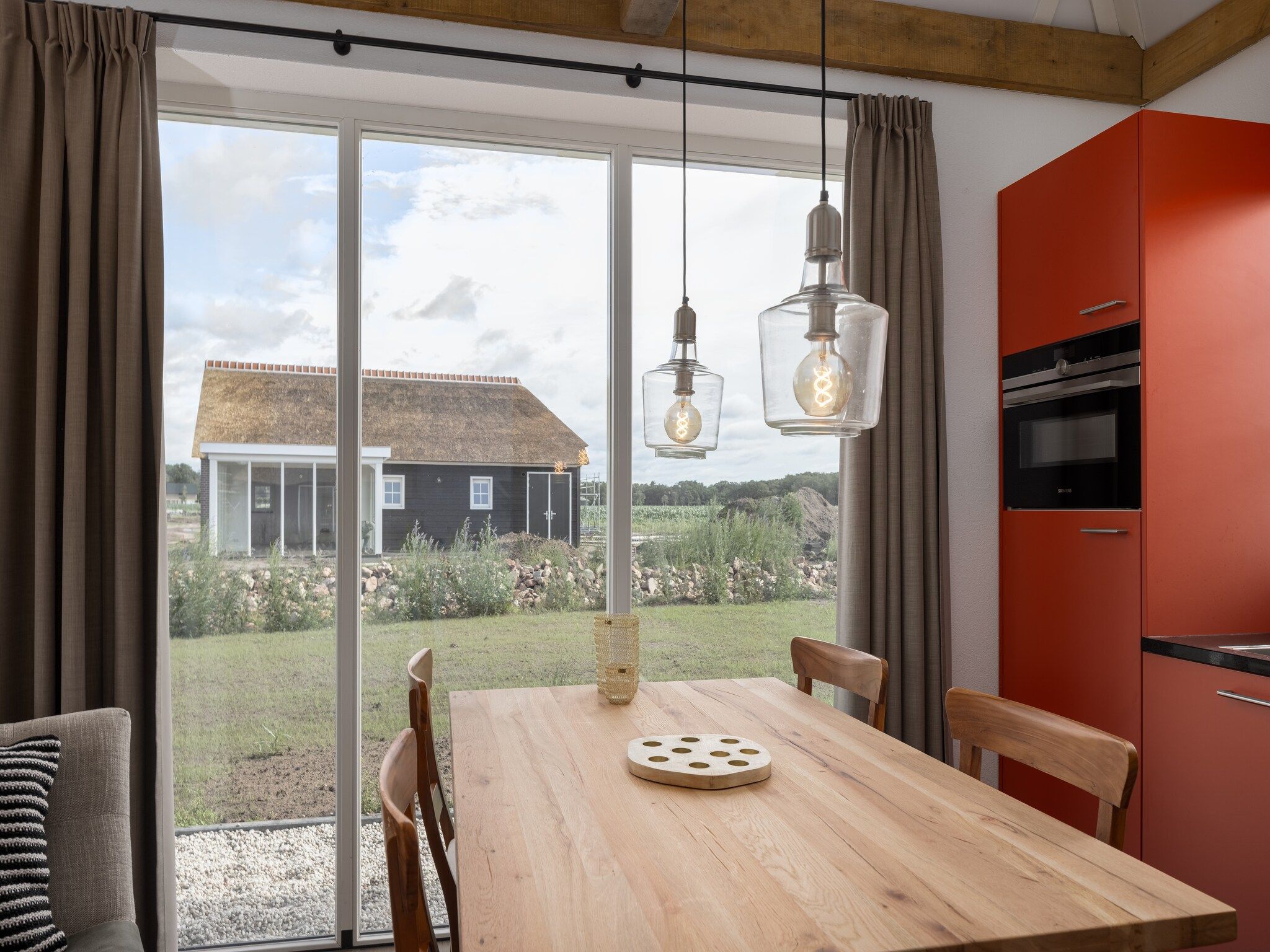 De eetkamer van Vakantiepark De Heihorsten 2 in Someren