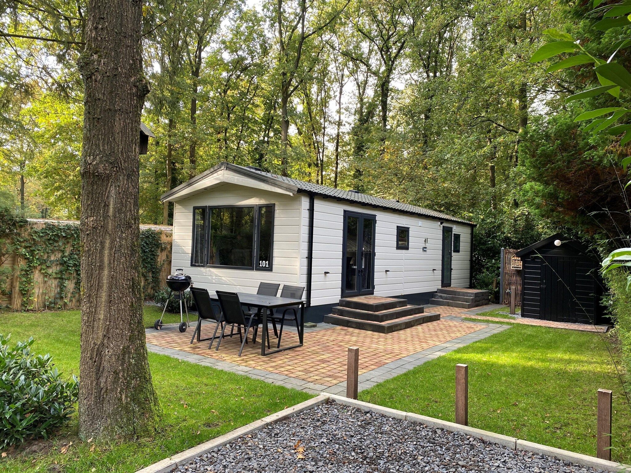 De buitenkant van Chalet in Vledder in Vledder