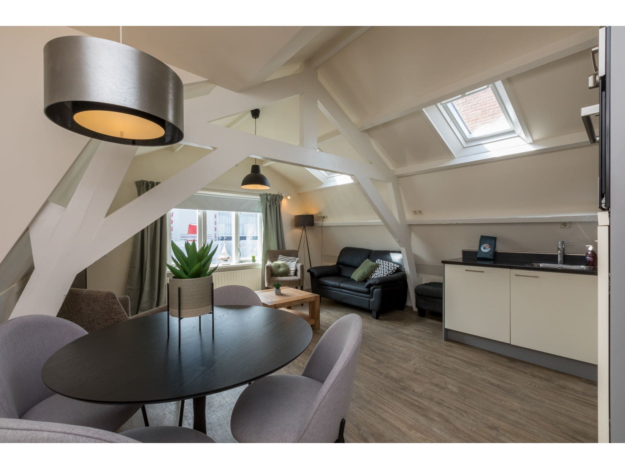 De woonkamer van Zuidstraat 103 in Westkapelle