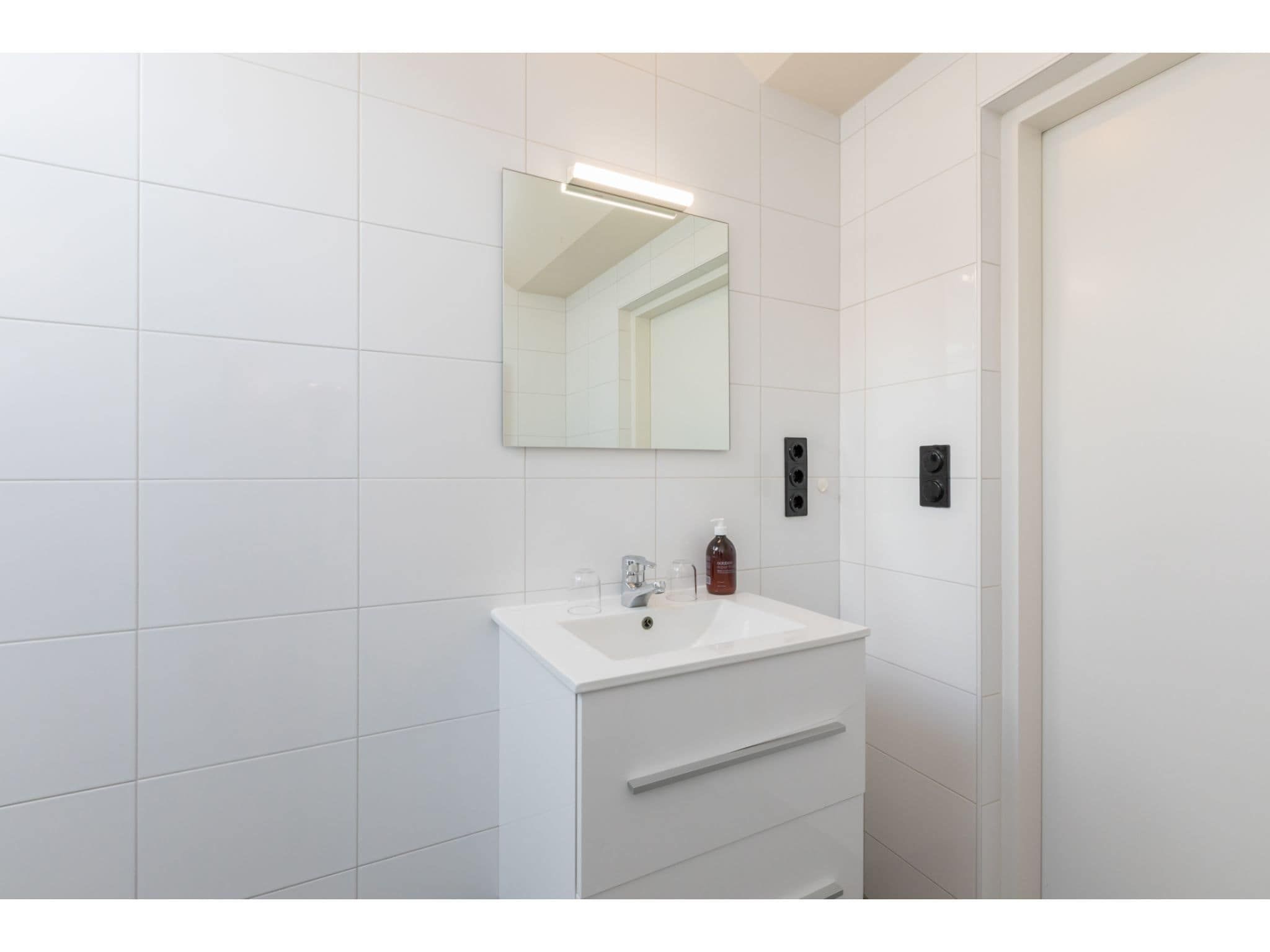 De badkamer van Zuidstraat 103 in Westkapelle