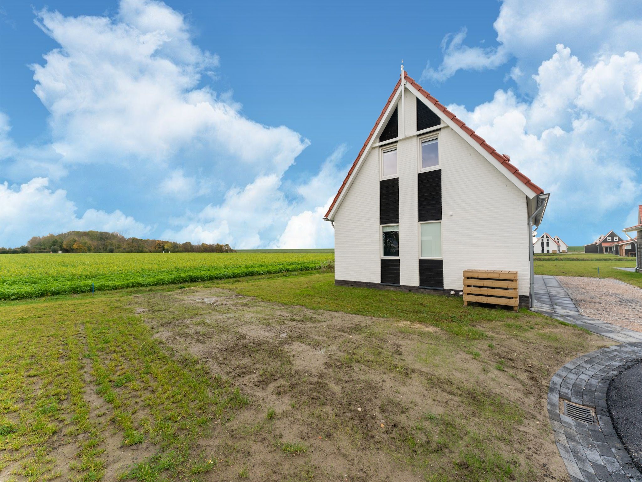 De tuin van De Kokmeeuw Huis Nr 11 in Scherpenisse