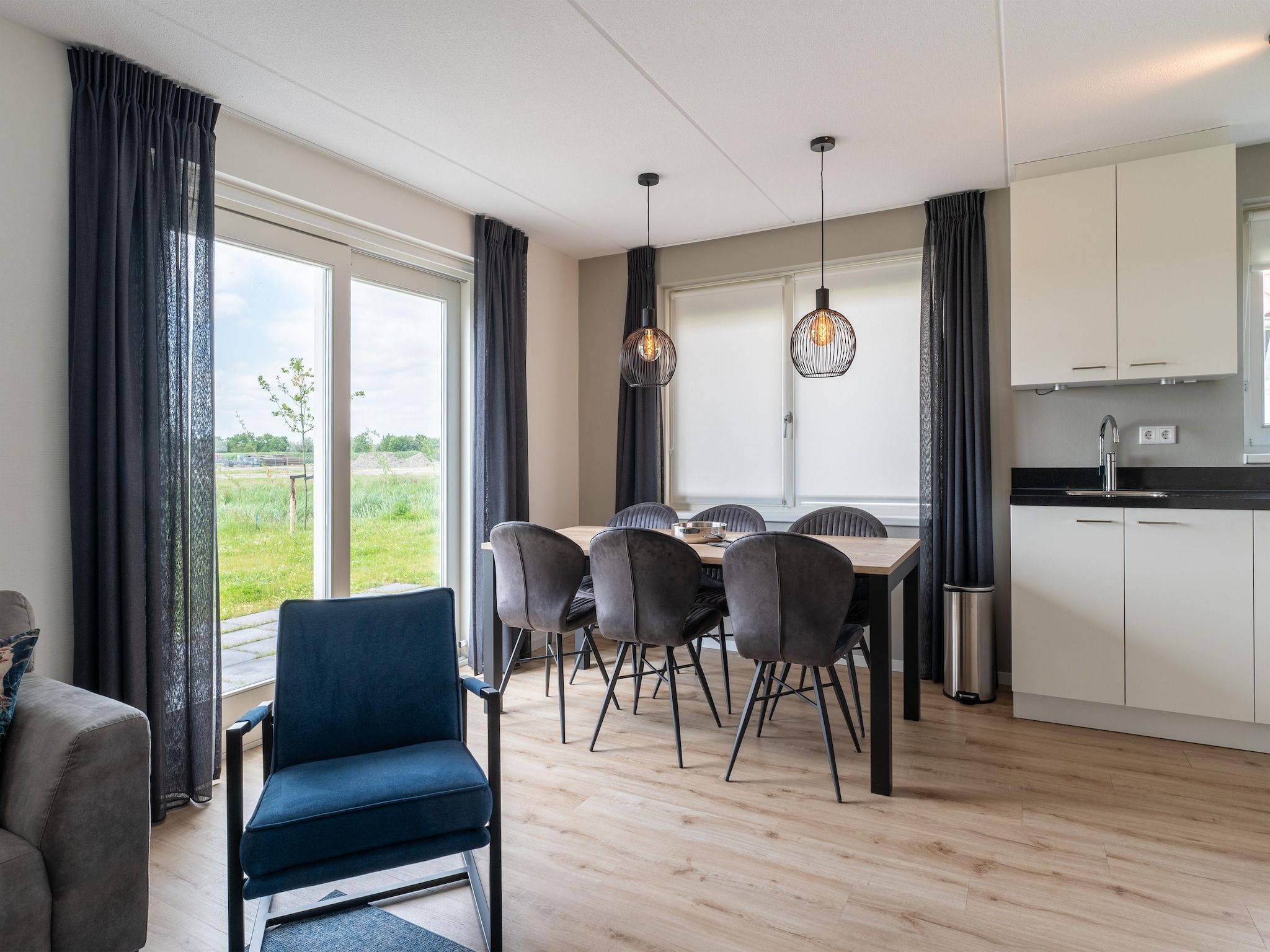 De eetkamer van Wulpdal Huis Nr 51 in Scherpenisse