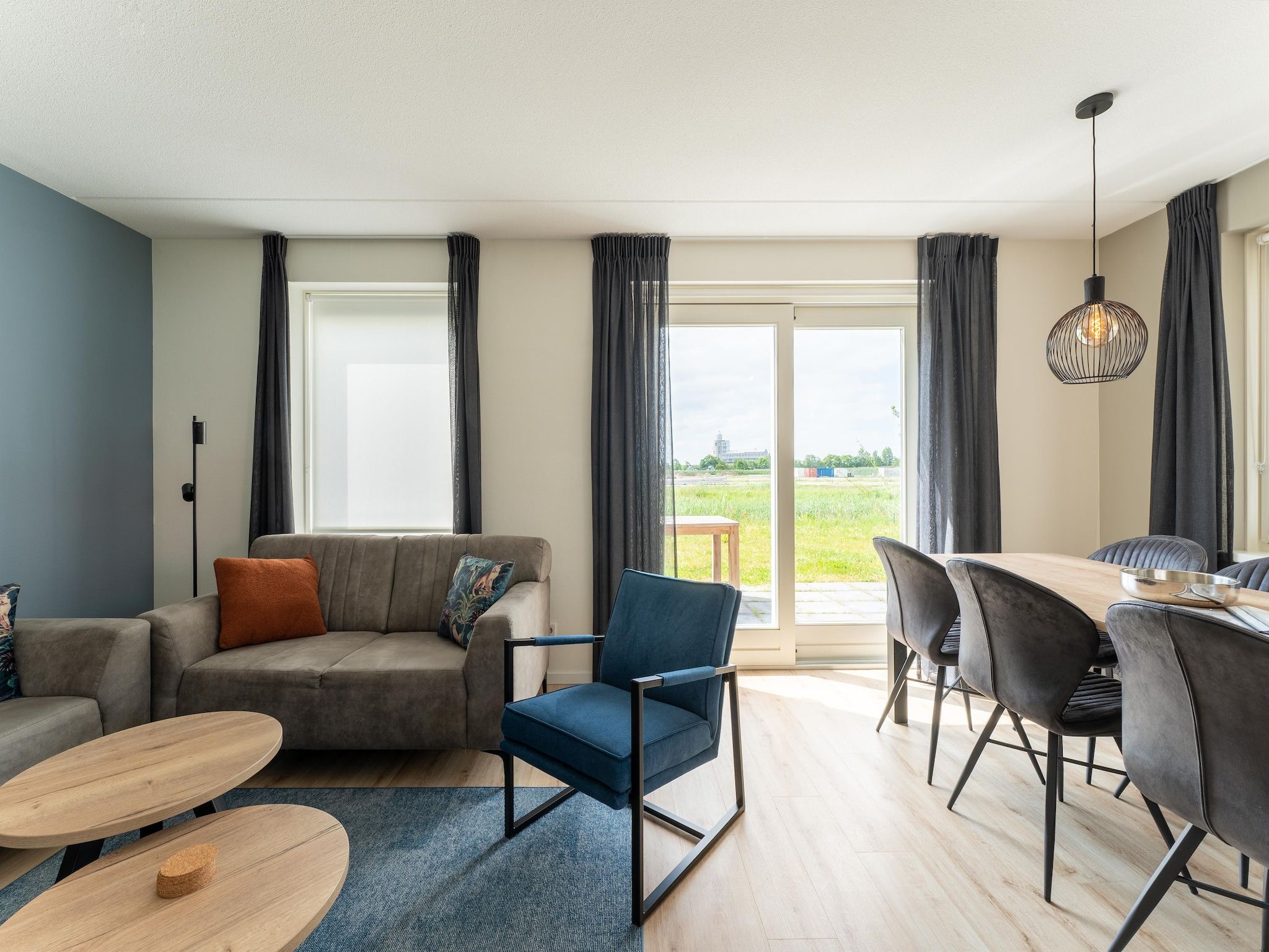 De woonkamer van Wulpdal Huis Nr 51 in Scherpenisse