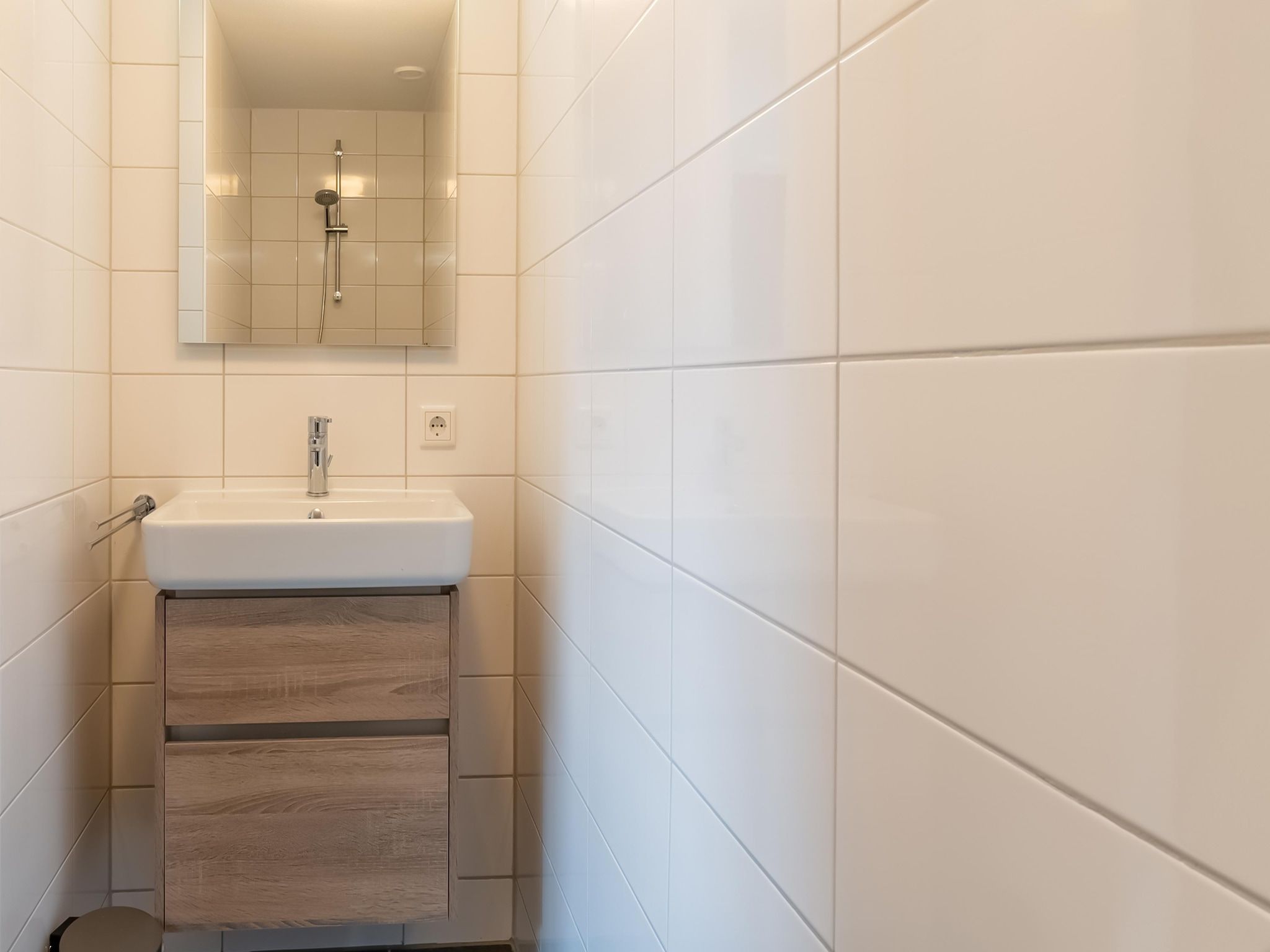 De badkamer van De Reiger Huis Nr 46 in Scherpenisse