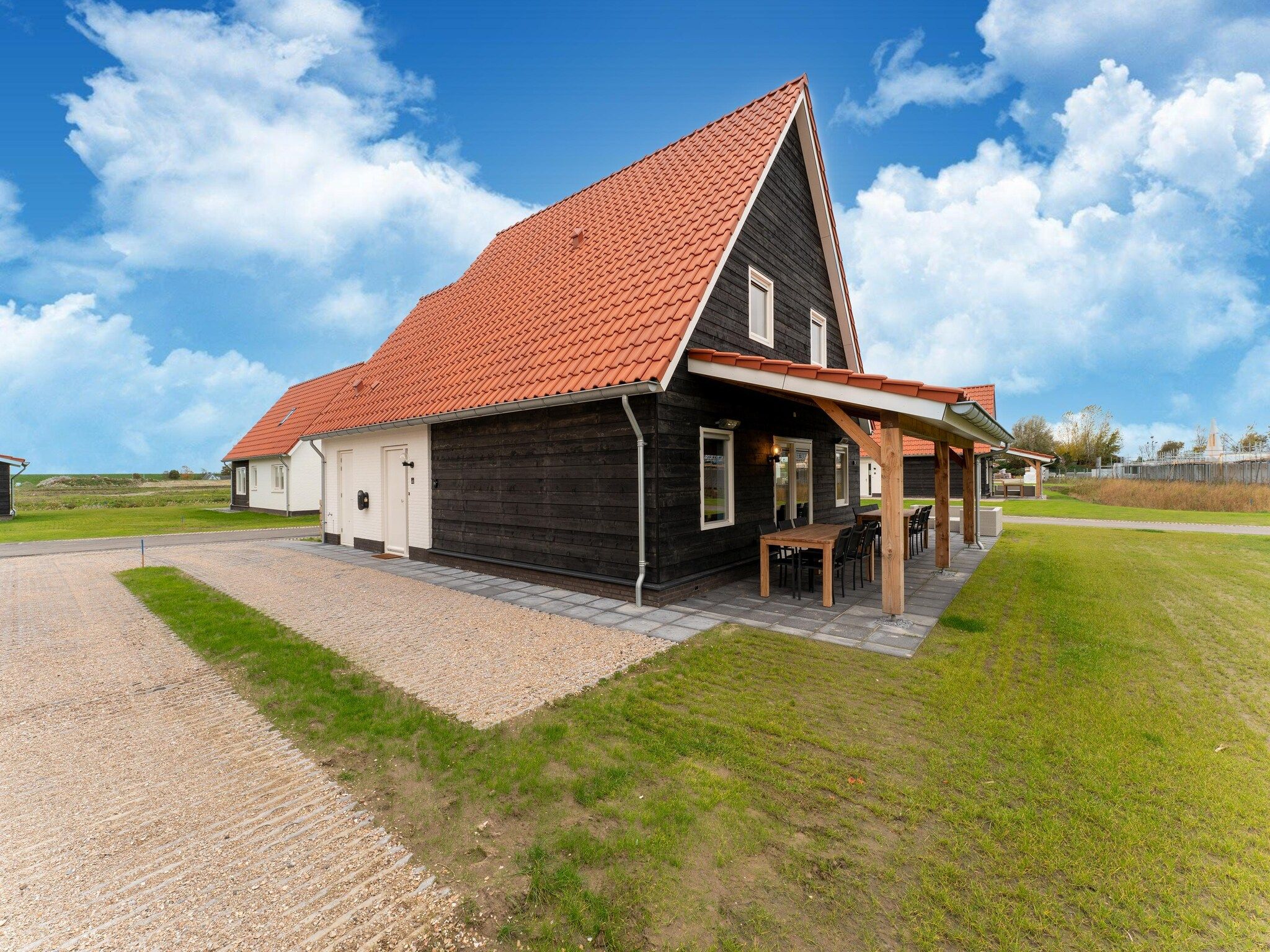 De buitenkant van De Pelikaan Huis Nr 45 in Scherpenisse