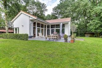 Ruime Familievilla Uden in Uden