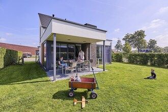 Bungalow in Limburg met Speeltuin in Roggel