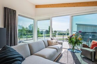 Villa aan Veerse Meer met Uitzicht in Kamperland