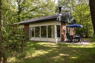 Bungalow in Putten bij Veluwe Natuurpark in Putten
