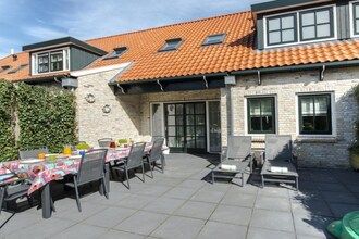 Vakantiehuis in Nes met zwembad in Nes