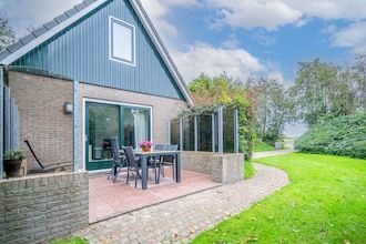 Smaakvol en modern ingerichte 5 persoons bungalow in De Waal