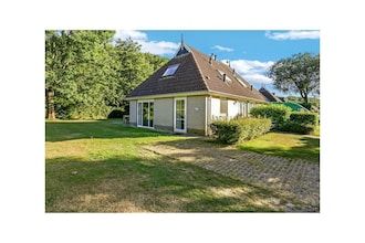 Vakantiehuis aan het water in Earnewald